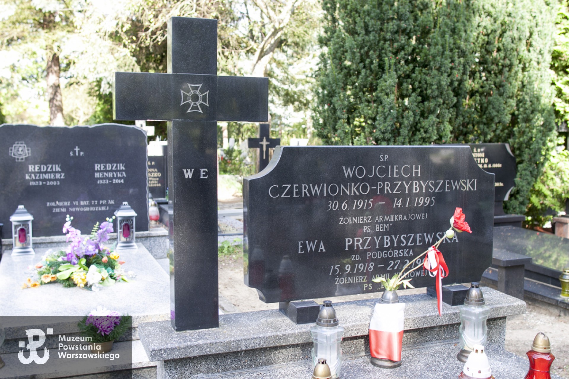 Olsztyn,  Cmentarz Komunalny  przy ul. Poprzecznej, kwatera 19B, rząd 5, grób 5. Źródło: ZCK Olsztyn, https://msipmo.olsztyn.eu/zck/imapsrv/filerep/osipRepPliki/4498/view