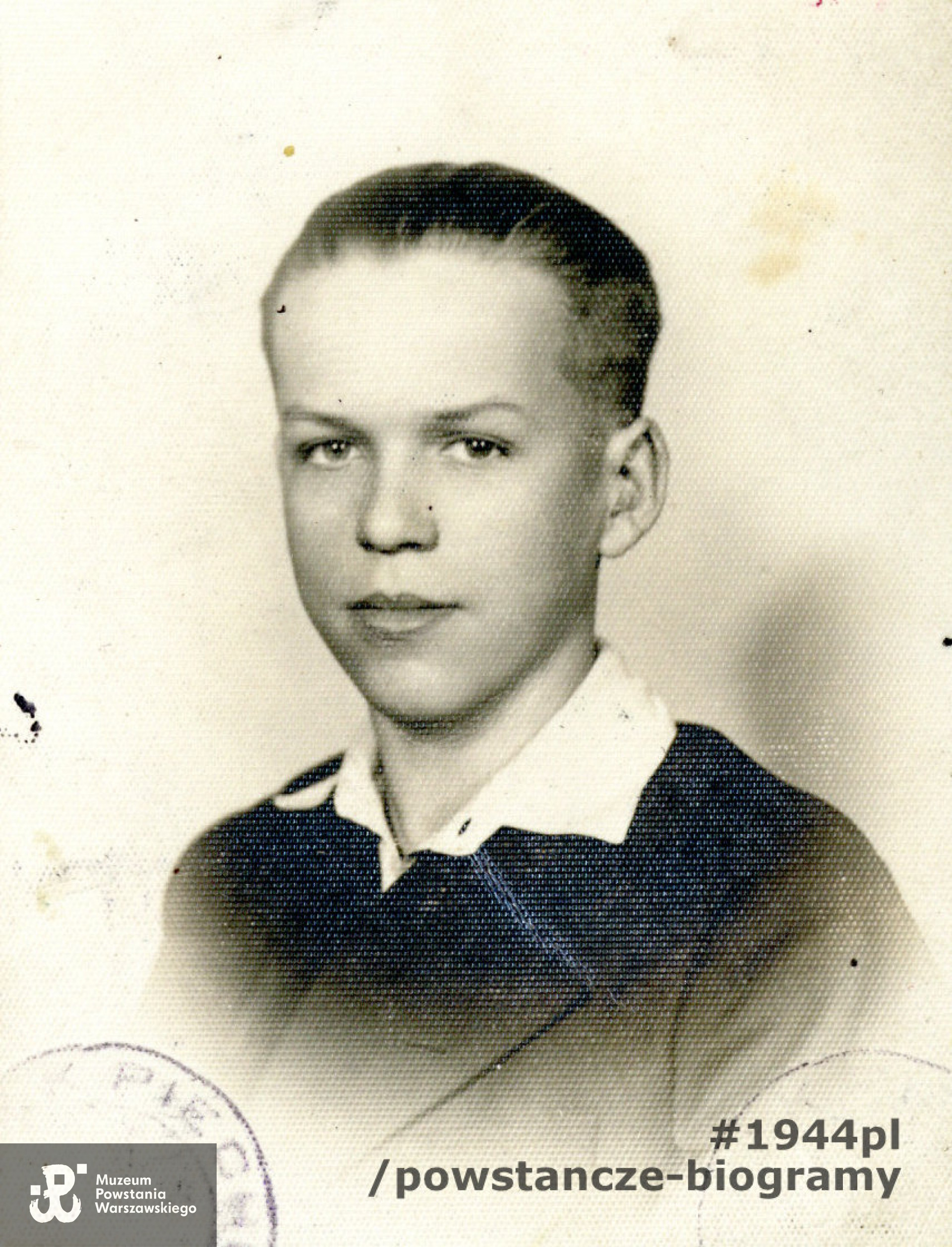 strz. Wojciech Tabaczkiewicz "Narwicz" (1924-1995). Fotografia portretowa - Modlin, 1937 rok. Ze zbiorów Muzeum Powstania Warszawskiego, sygn. P/9080/18