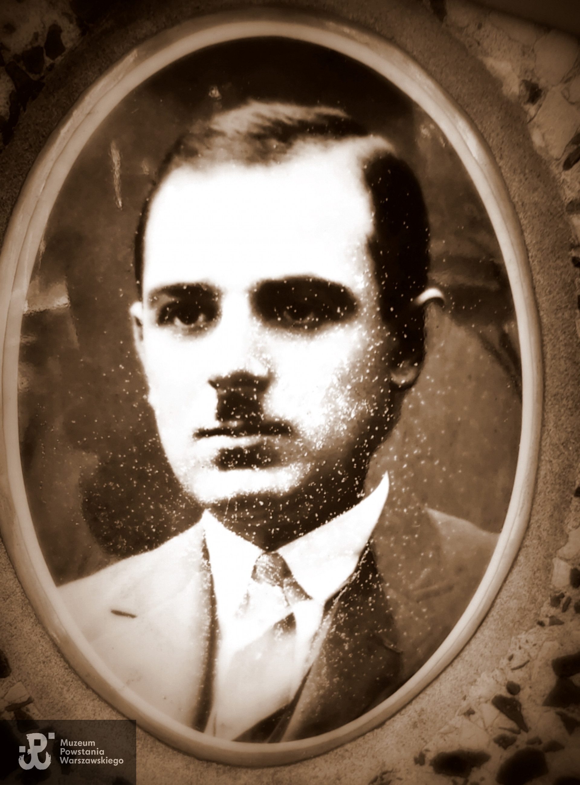 Zdjęcie z tablicy epitafijnej na Powązkach Wojskowych, nadesłał p. Mariusz Kuciński 