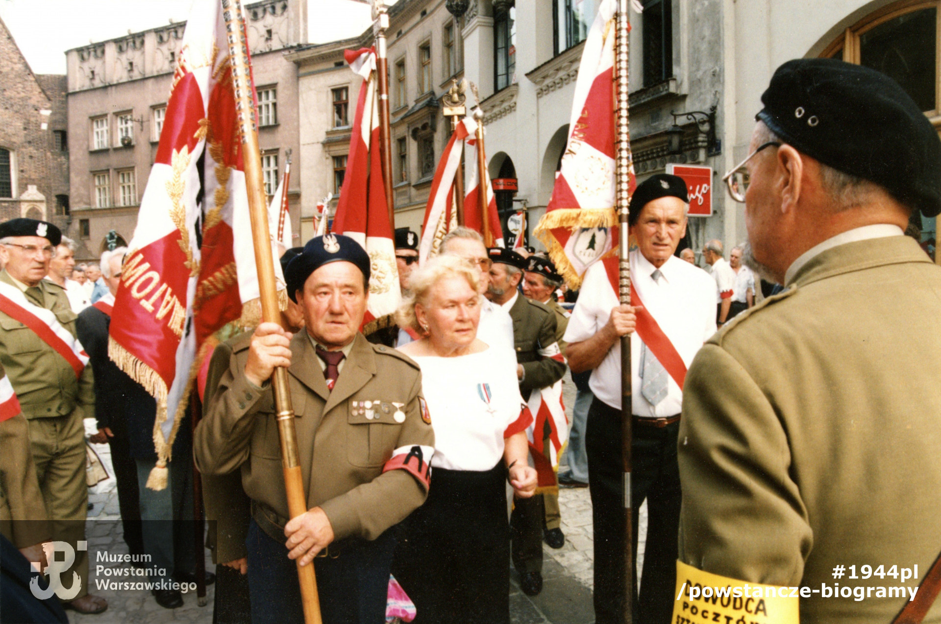 Pani Barbara Radwańska - Latała podczas uroczystości rocznicowych w Krakowie. Fot. ze zbiorów rodzinnych p. Jana Ziemowita Radwańskiego, brata p. Barbary