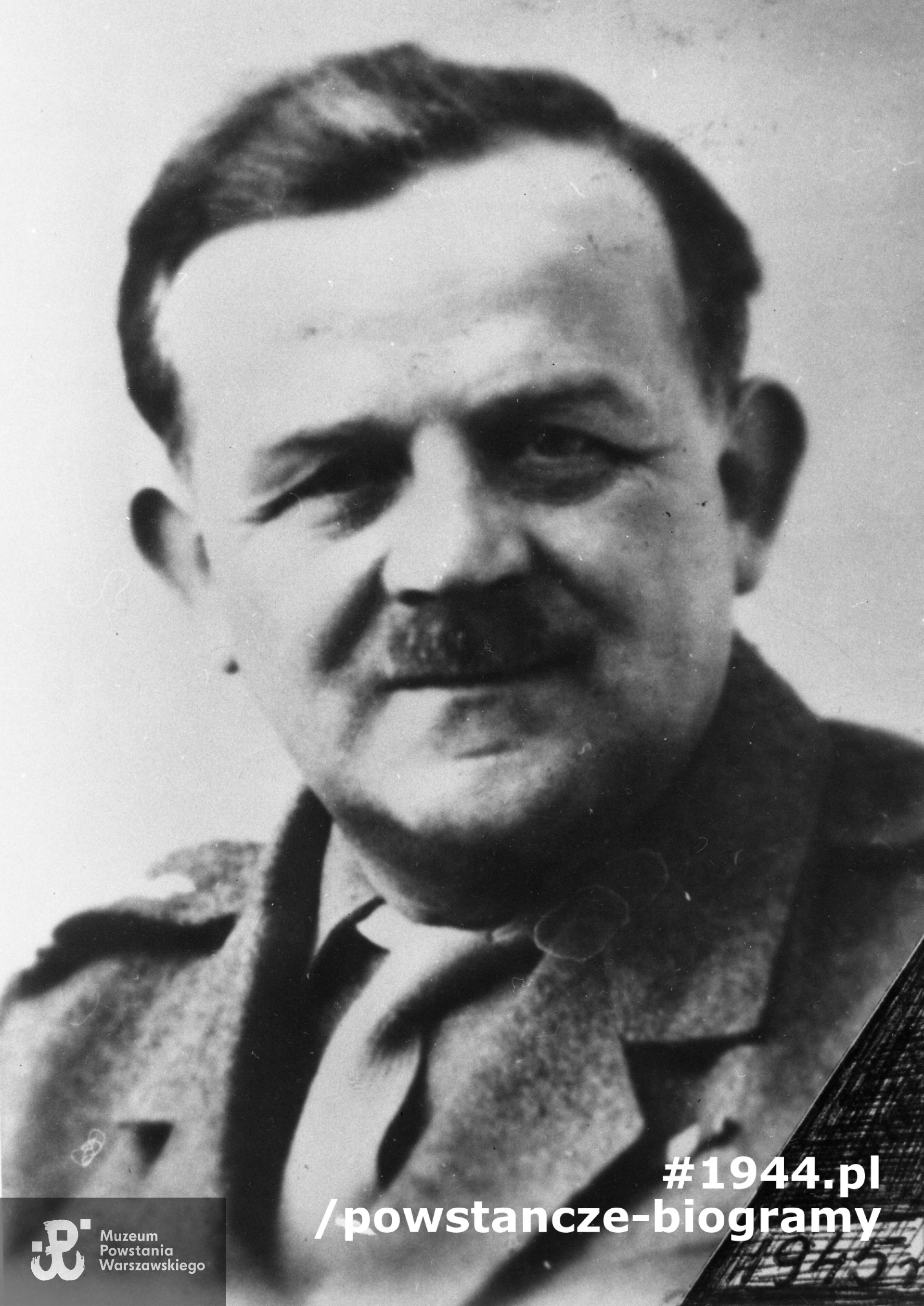 Płk Mieczysław Niedzielski "Żywiciel" - na zdjęciu w roku 1945. Ze zbiorów Muzeum Powstania Warszawskiego, sygn. MPW-IH/5808