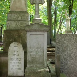 Fot. Warszawskie Zabytkowe Pomniki Nagrobne:  serwis mapowy m. st. Warszawy: <i>cmentarze.um.warszawa.pl</i>