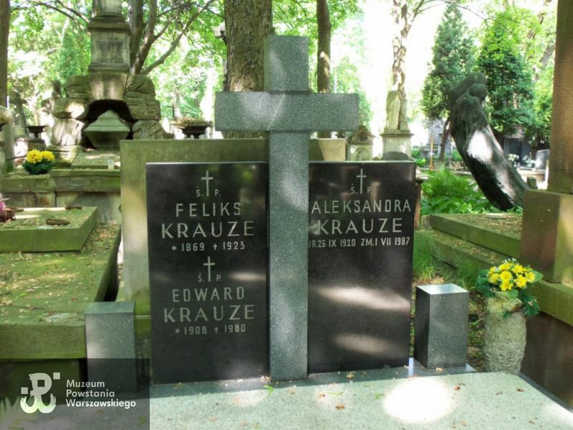 Fot. Warszawskie Zabytkowe Pomniki Nagrobne:  <i>cmentarze.um.warszawa.pl</i>