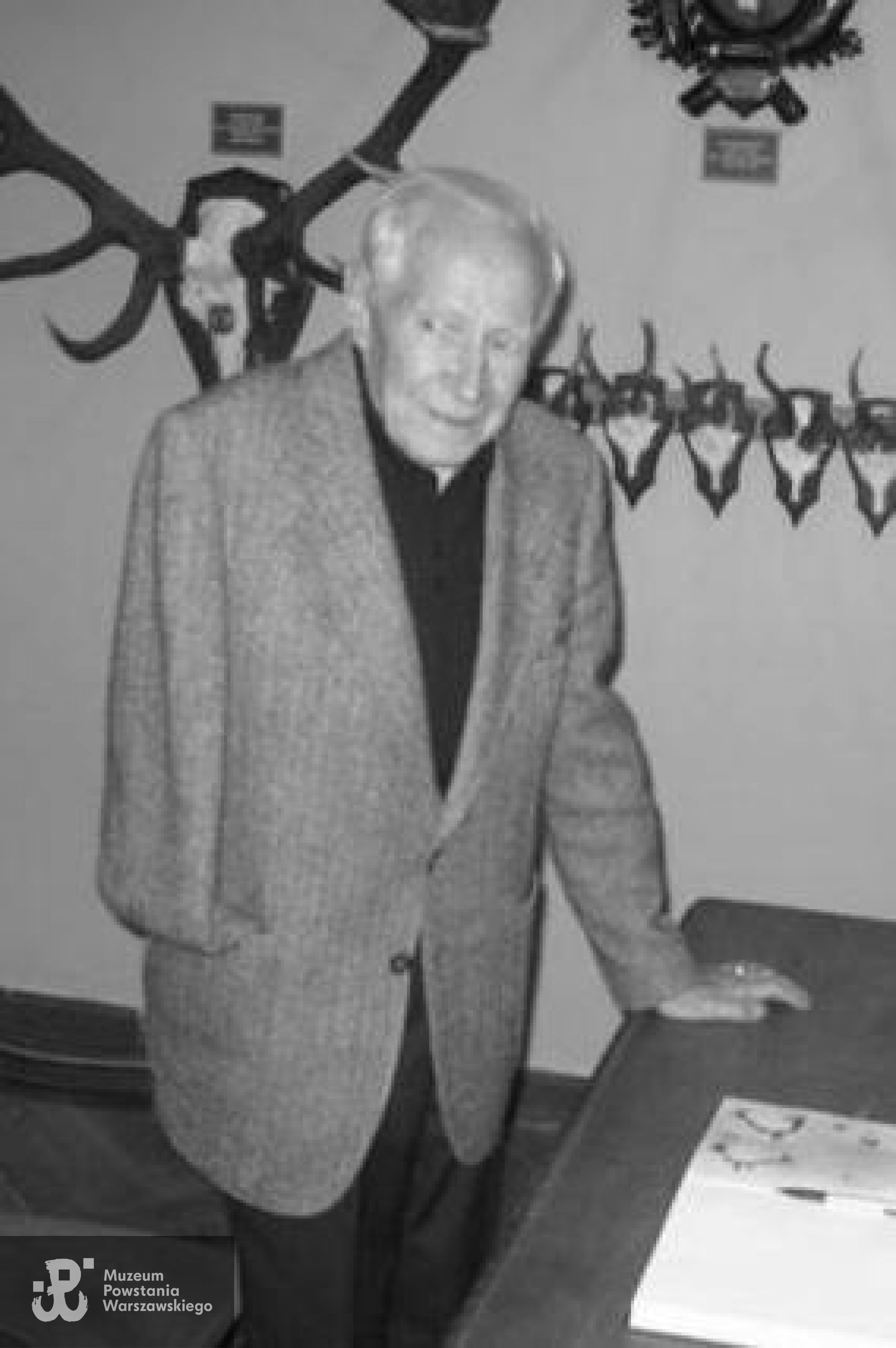 Józef Balicki podczas otwarcia wystawy trofeów myśliwskich w  Muzeum Mazurskim w Szczytnie. <i>Źródło fot.:  muzeum.olsztyn.pl</i>