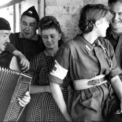 Wrzesień 1944 r. Pierwszy od prawej ppor. Jan Krzysztof Markowski 