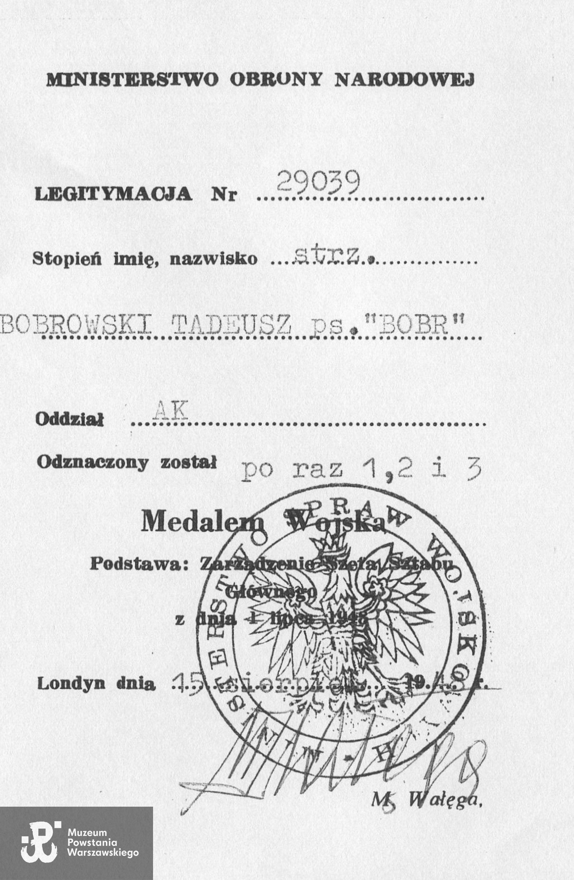 Kserokopia legitymacji odznaczeniowej - Medal Wojska. Źródło: Muzeum Powstania Warszawskiego, Teczki personalne uczestników Powstania Warszawskiego: Bobrowski Tadeusz "Bórbr", „Tadek”