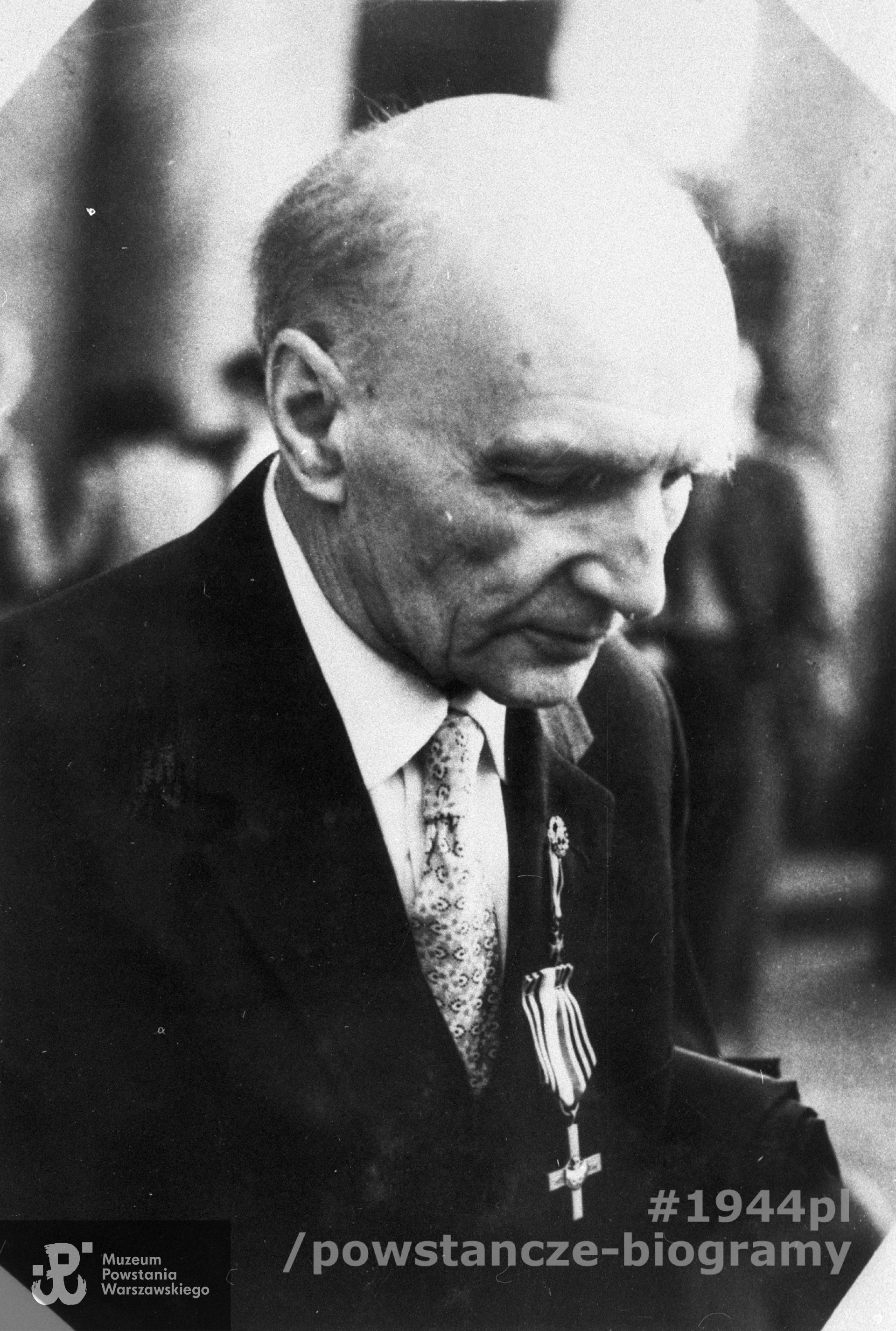 Bronisław Lubicz-Nycz. Fotografia powojenna, ze  zbiorów Muzeum Powstania Warszawskiego, sygn. MPW-IH/2706 oraz MPW-IP/3558