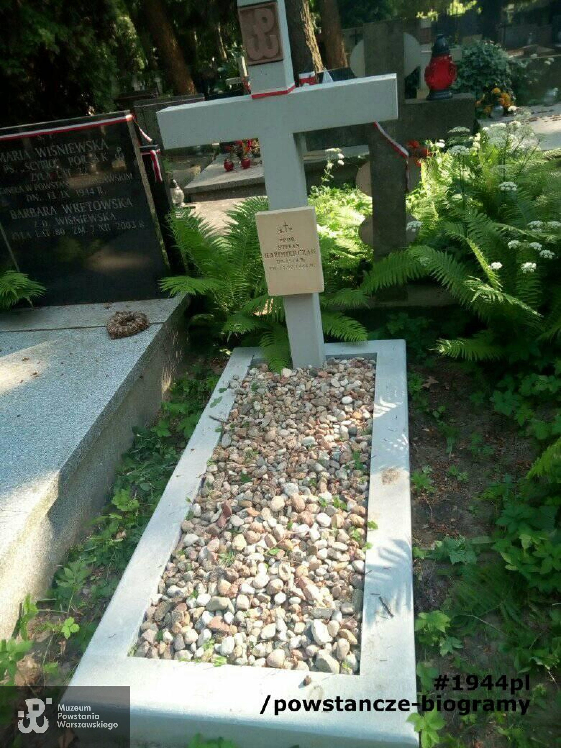 2019 rok - mogiła Stefana Kazimierczaka po renowacji przeprowadzonej przez Muzeum Powstania Warszawskiego. Fot. przesłała p. Beata Trzcińska 