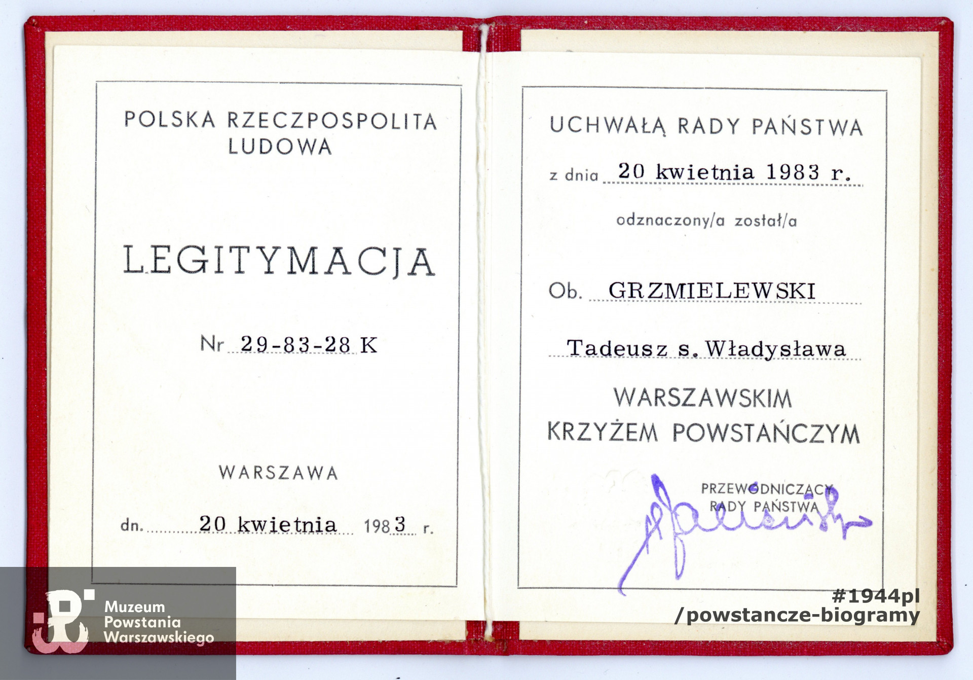 Legitymacja odznaczeniowa - Warszawski Krzyż Powstańczy. Dokument ze zbiorów rodzinnych p. Aleksandry Gaworskiej, córki mjr. Tadeusza Grzmielewskiego. Skany wykonano w Muzeum Powstania Warszawskiego we wrześniu 2021 r. 
