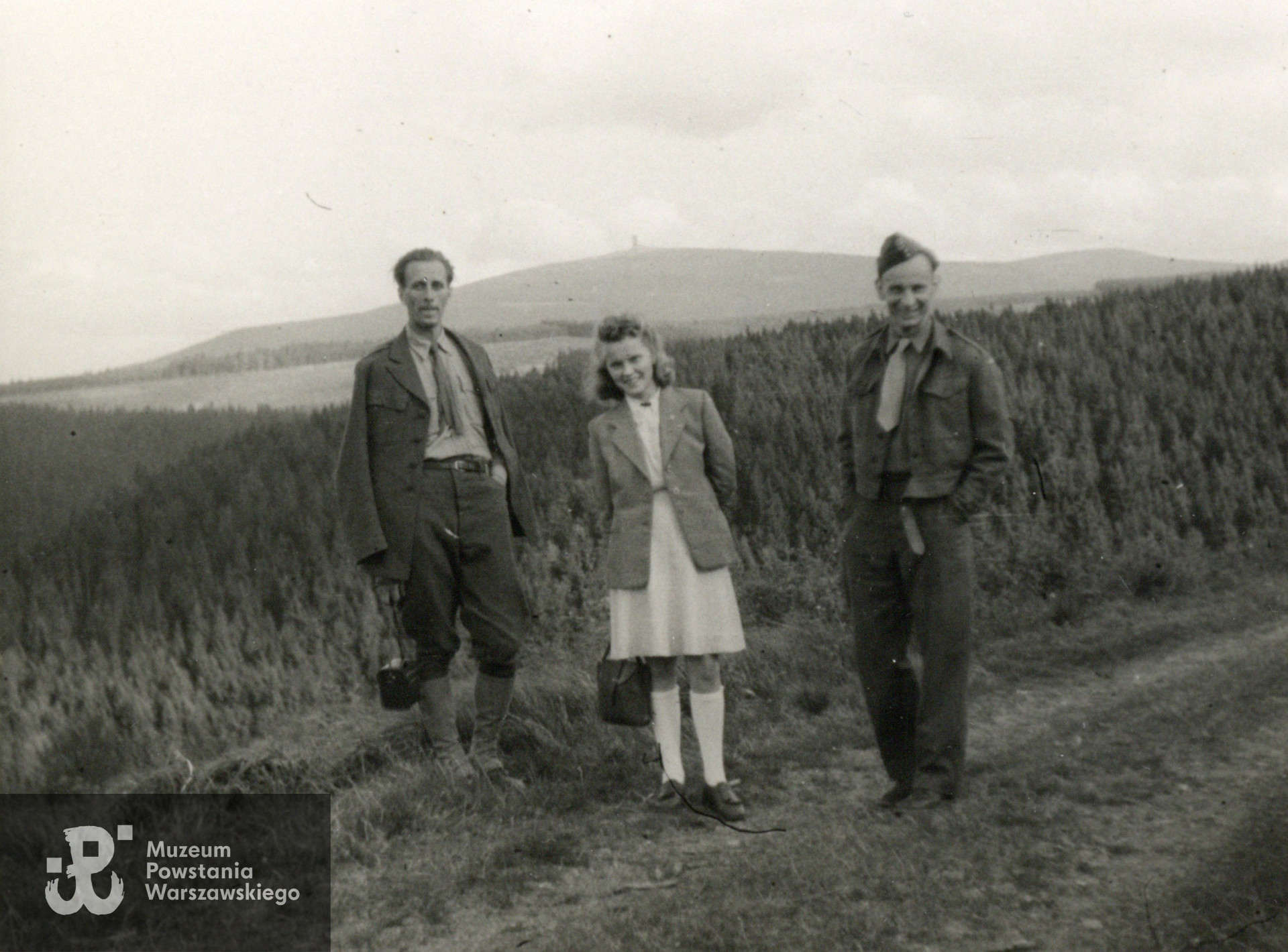 Fotografia pochodząca ze spuścizny po Zygmuncie Janie Raczyńskim ps. Zygmuś - żołnierze polscy  w Bad Harzburg. Udostępnił p. Jerzy Raczyński, syn Powstańca.