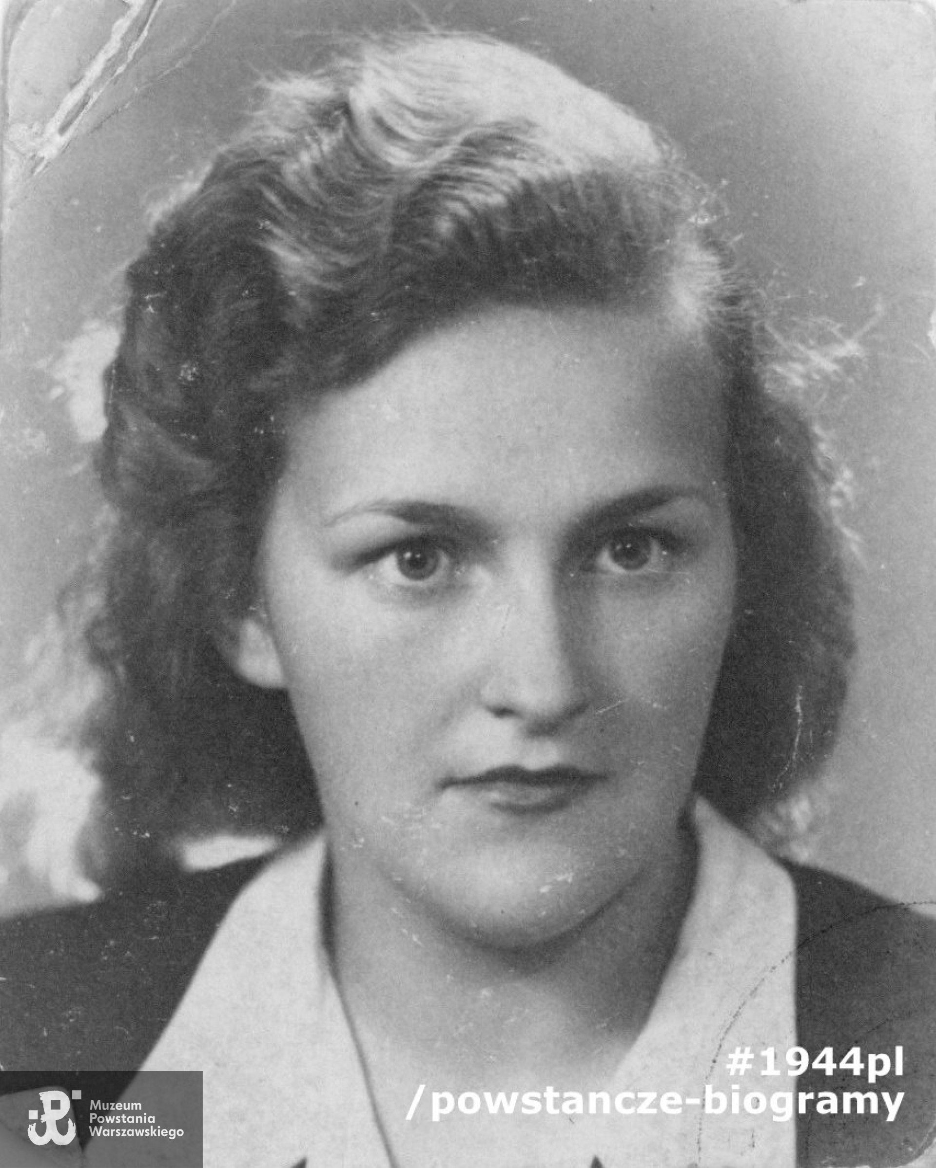 Fotografia maturalna - 1948 rok. Fot. z archiwum rodzinnego p. Hanny Stadnik z d. Sikorskiej