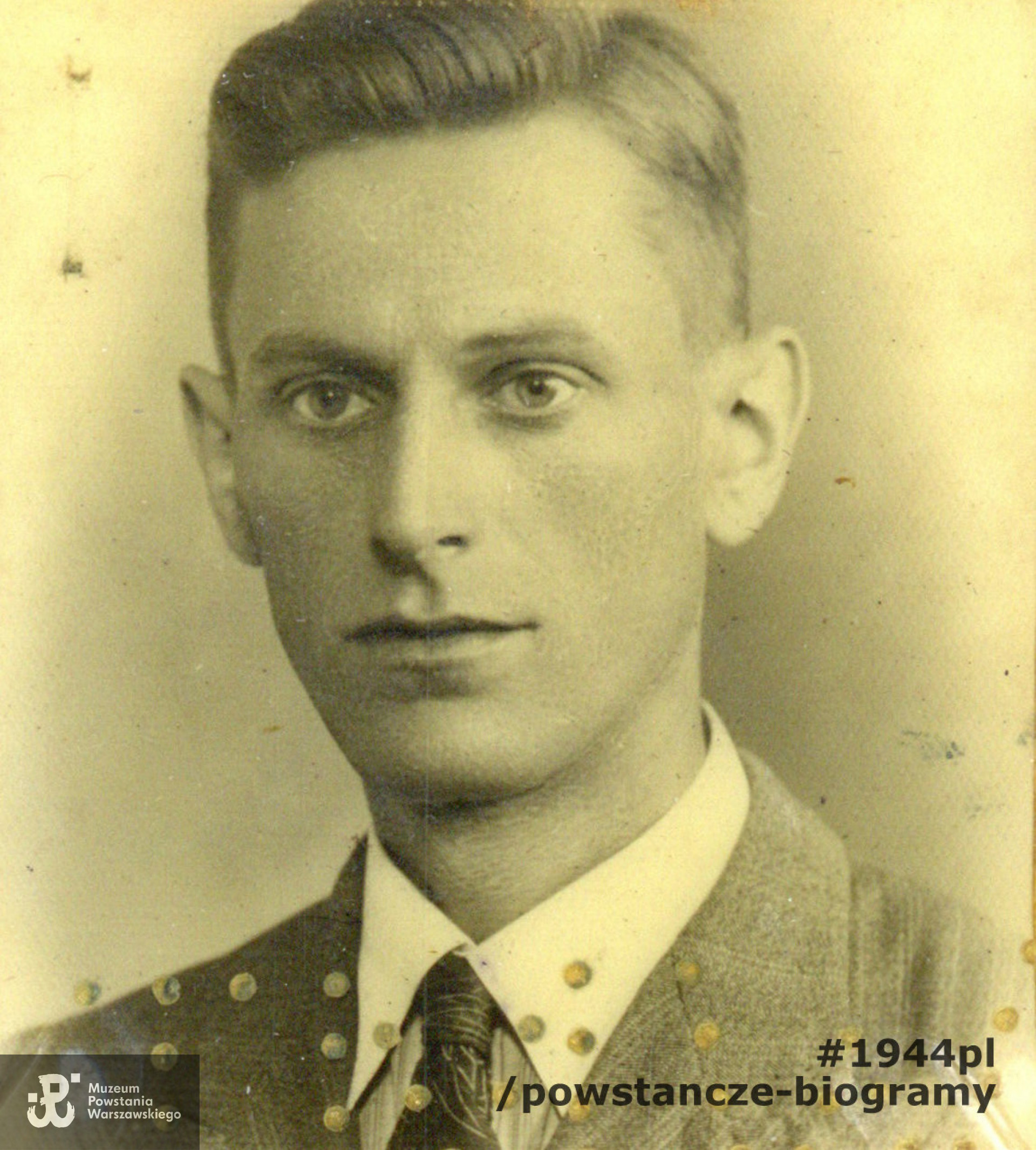 kpr. Edward Świątek (1909-1984). Fotografia legitymacyjna z okresu okupacji niemieckiej, zbiory  Archiwum Muzeum Powstania Warszawskiego