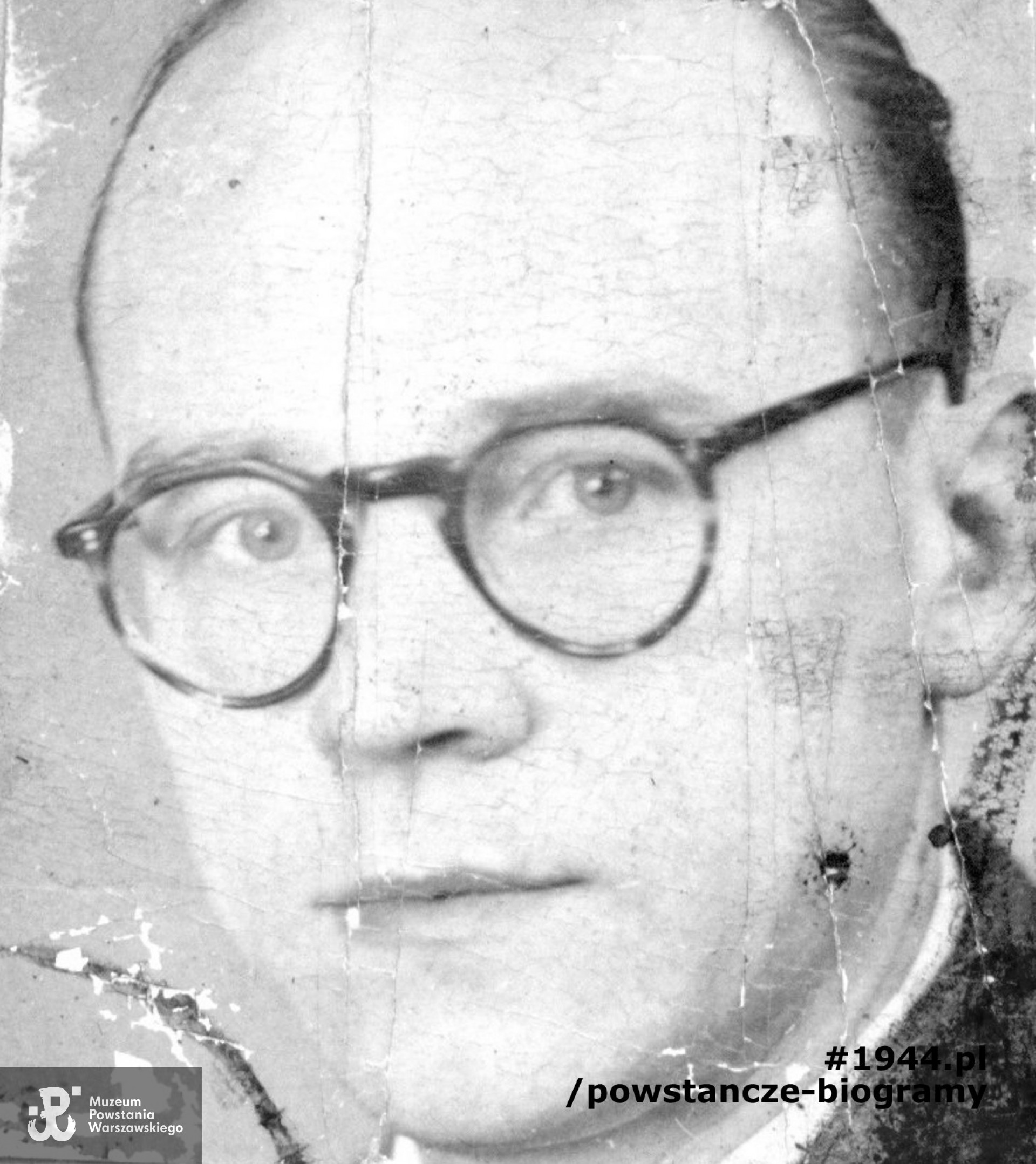 sierż. pchor. Tadeusz Fabjanowicz "Fabian" (1915-2008). Fotografia z dokumentów z okresu okupacji niemieckiej. Ze zbiorów Muzeum Powstania Warszawskiego, sygn. P/7926/14