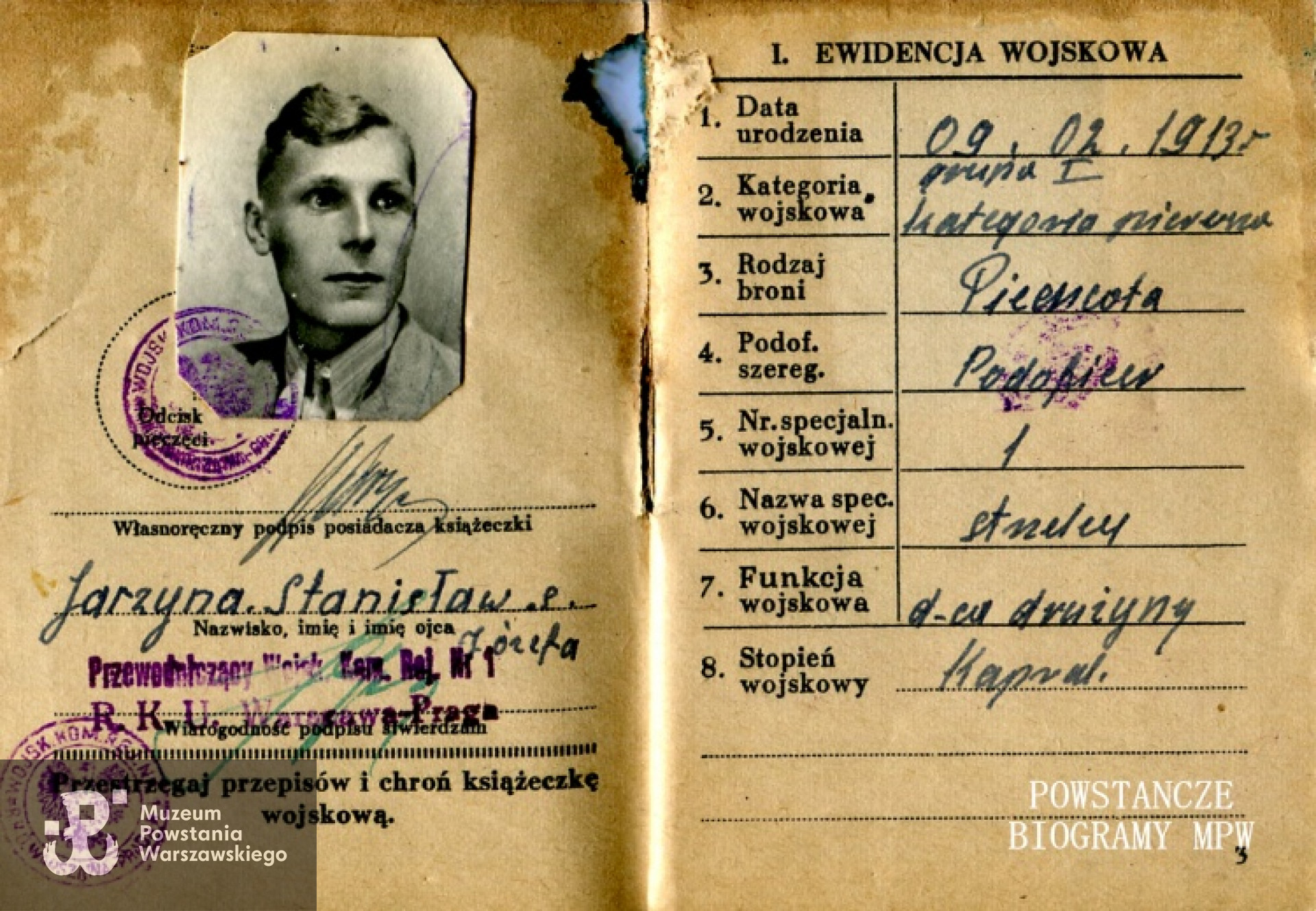 Książeczka wojskowa Stanisława Jarzyny. Fot. z archiwum rodzinnego Olgi Niwińskiej - Kucharczyk