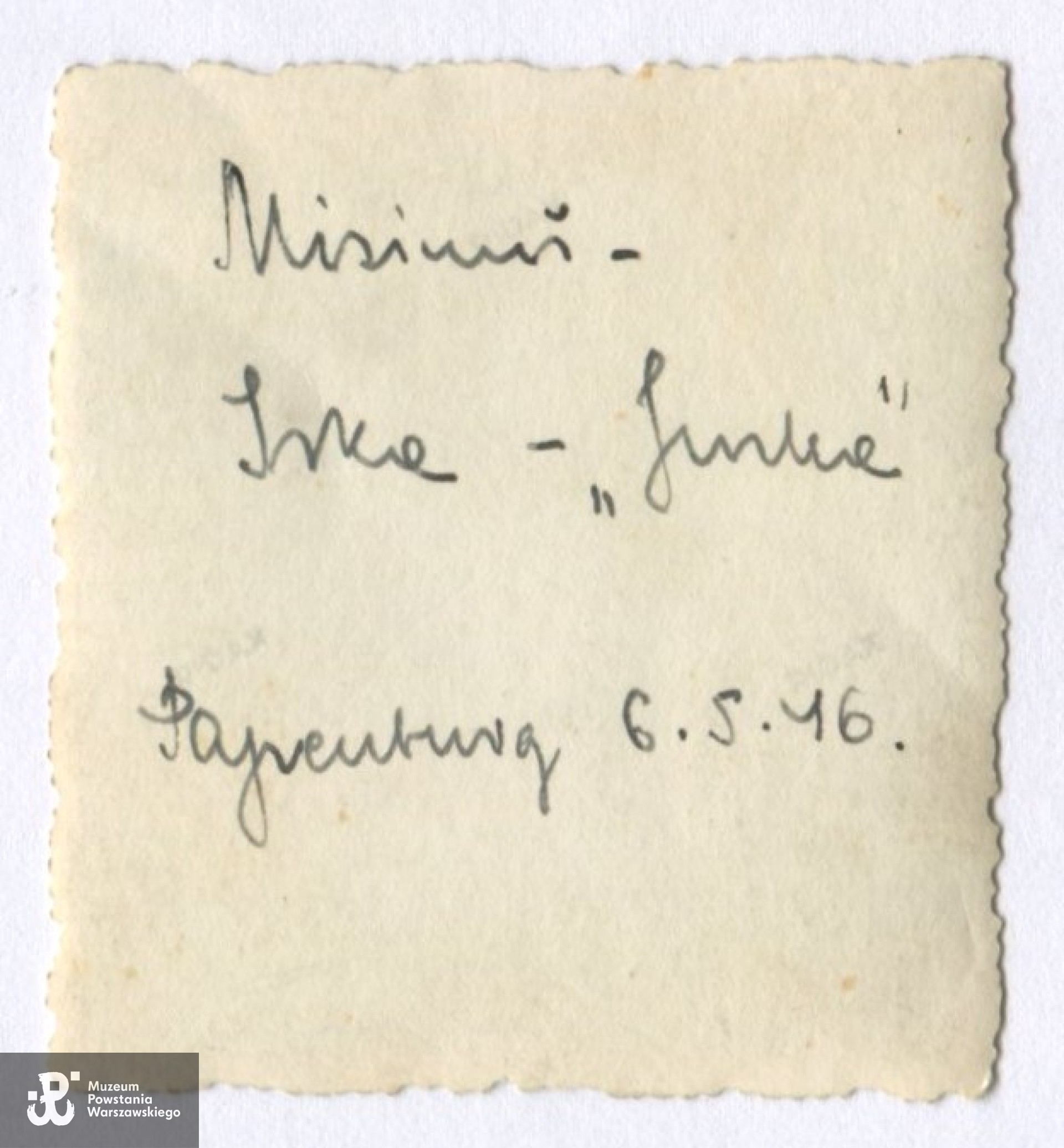 „Misiuni - Irka ”Jurka„|”Inka" [nazwisko nieustalone], 1946.  Pamiątkowa fotografia ofiarowana  Marii Zapart - Dembek przez koleżankę. Fot. z archiwum rodzinnego p. Marii Elżbiety Dembek z d. Zapart, udostępnił syn, p. Roman Dembek