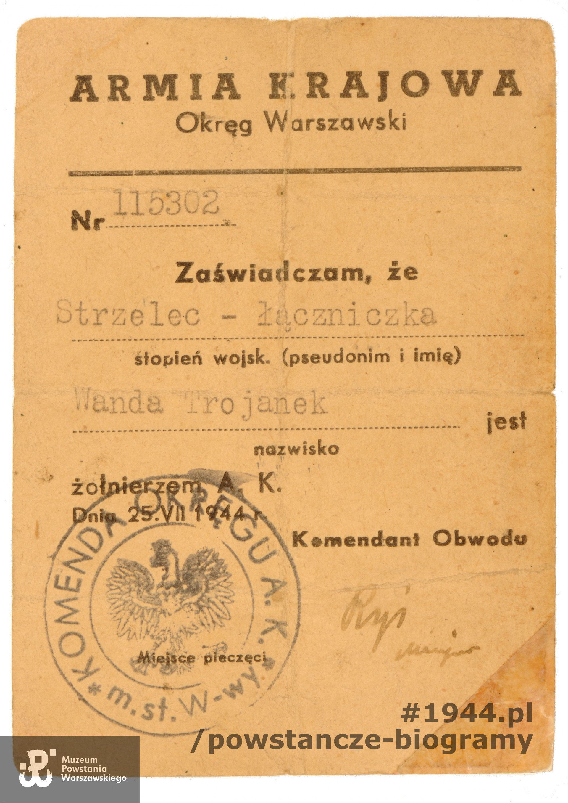 Należąca do Wandy Trojanek legitymacja żołnierza Armii Krajowej. Ze zbiorów Muzeum Powstania Warszawskiego - dokument na ekspozycji stałej MPW