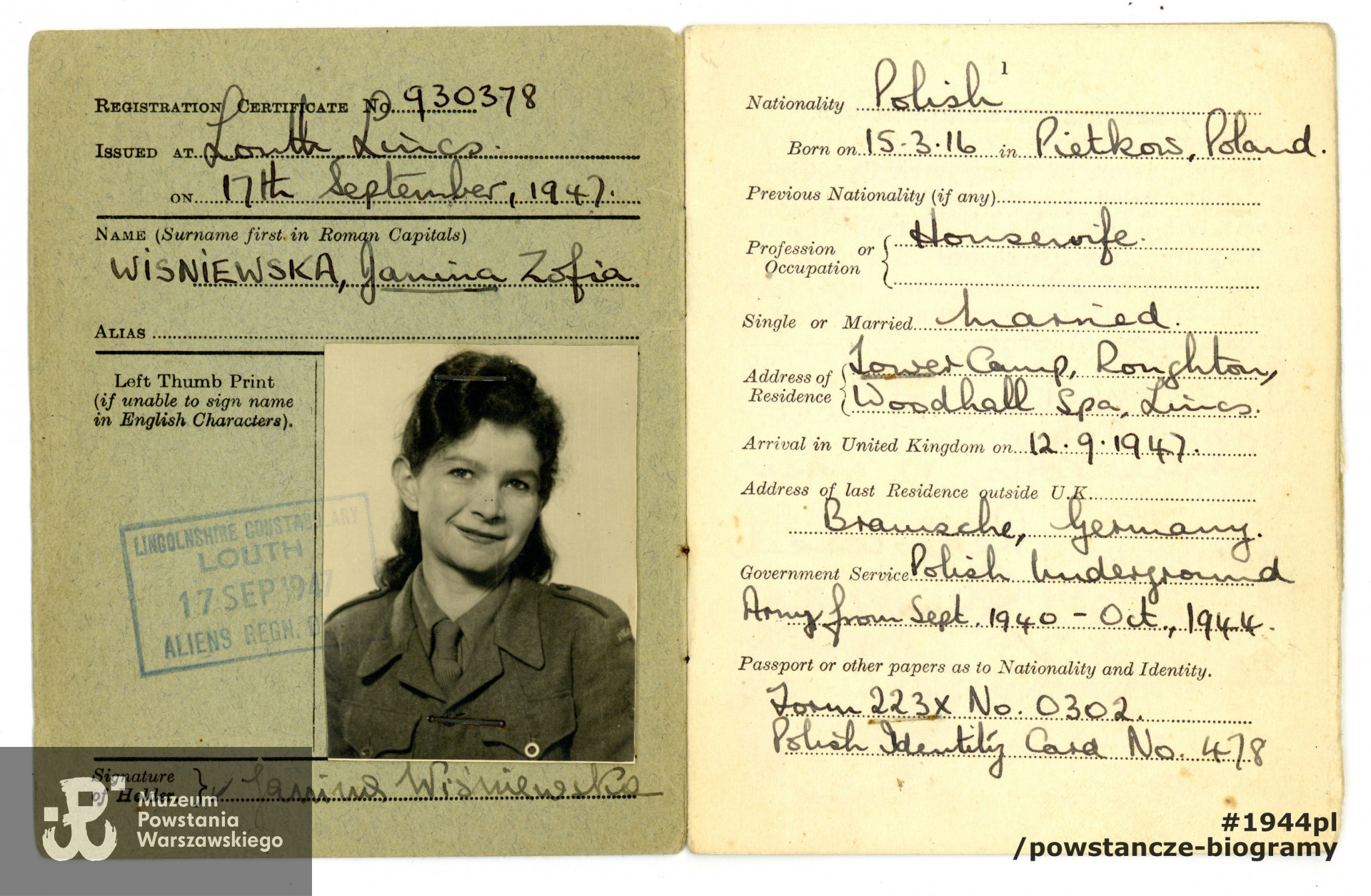 Dokument tożsamości (Certificate of Registration) ze zdjęciem wystawiony na nazwisko Janina Zofia Wiśniewska. Ze zbiorów Muzeum Powstania Warszawskiego sygn. P/7948/14, dar p. Krystyny Rachwał
