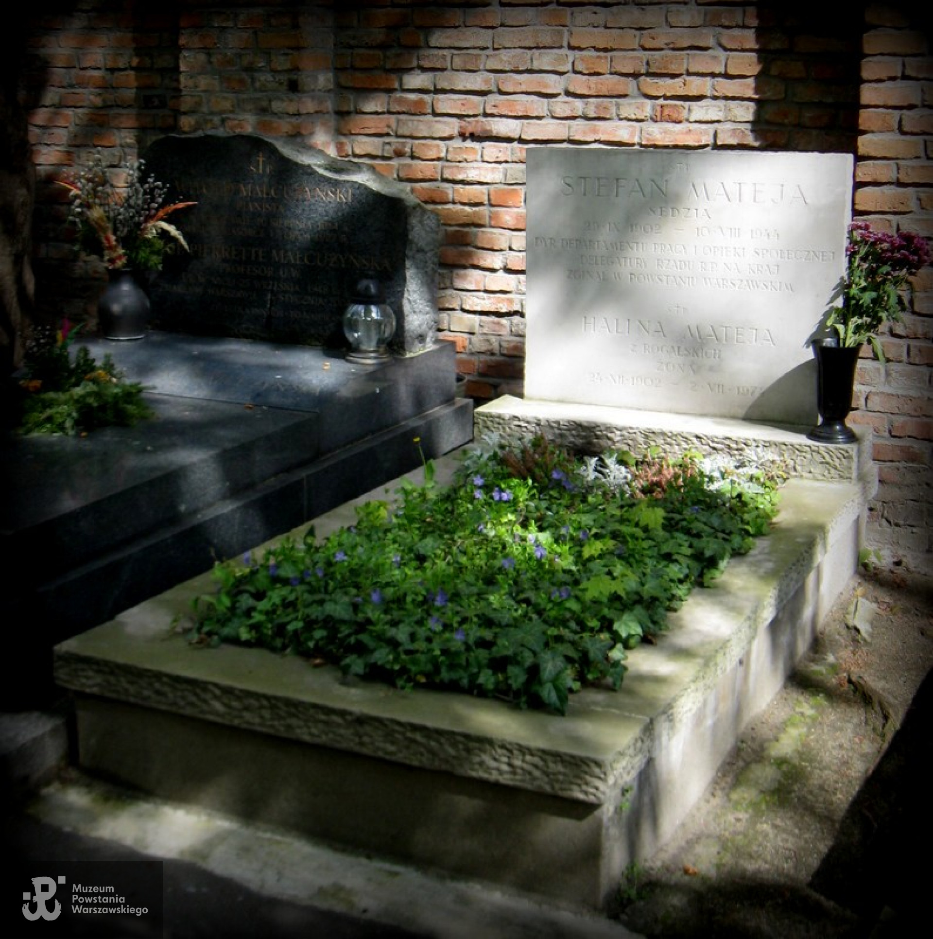 Cmentarz   Powązkowski  (Stare Powązki) -  Aleja Zasłużonych, rząd 1, miejsce 131 Fot. materiały prasowe