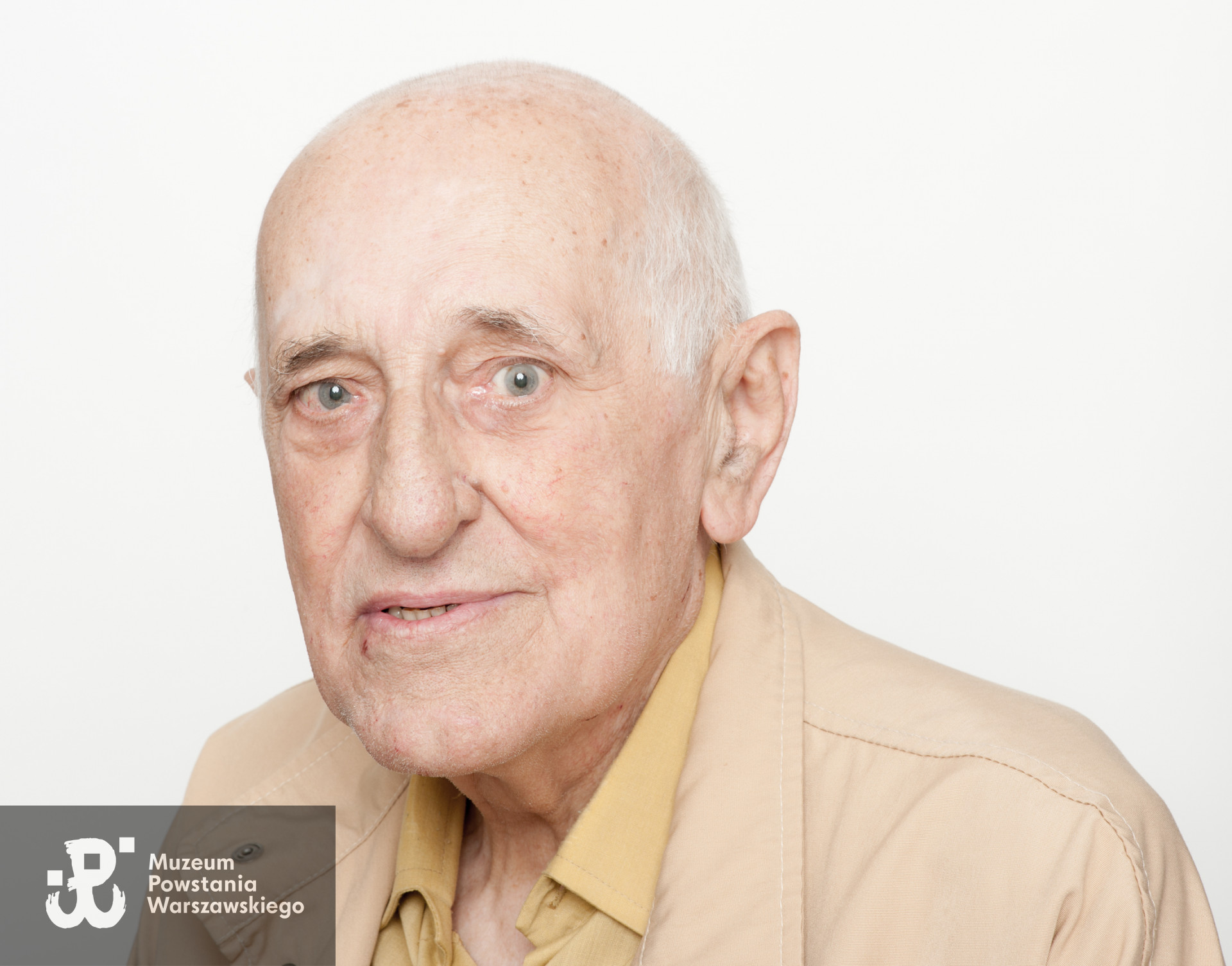 Zdjęcie z serii portretów Powstańców Warszawskich w ramach projektu "1944/70/2014" realizowanego przez grupę WWPHOTO dla uczczenia 70. rocznicy wybuchu Powstania Warszawskiego. Muzeum Powstania Warszawskiego, 22.07-04.08 2013.