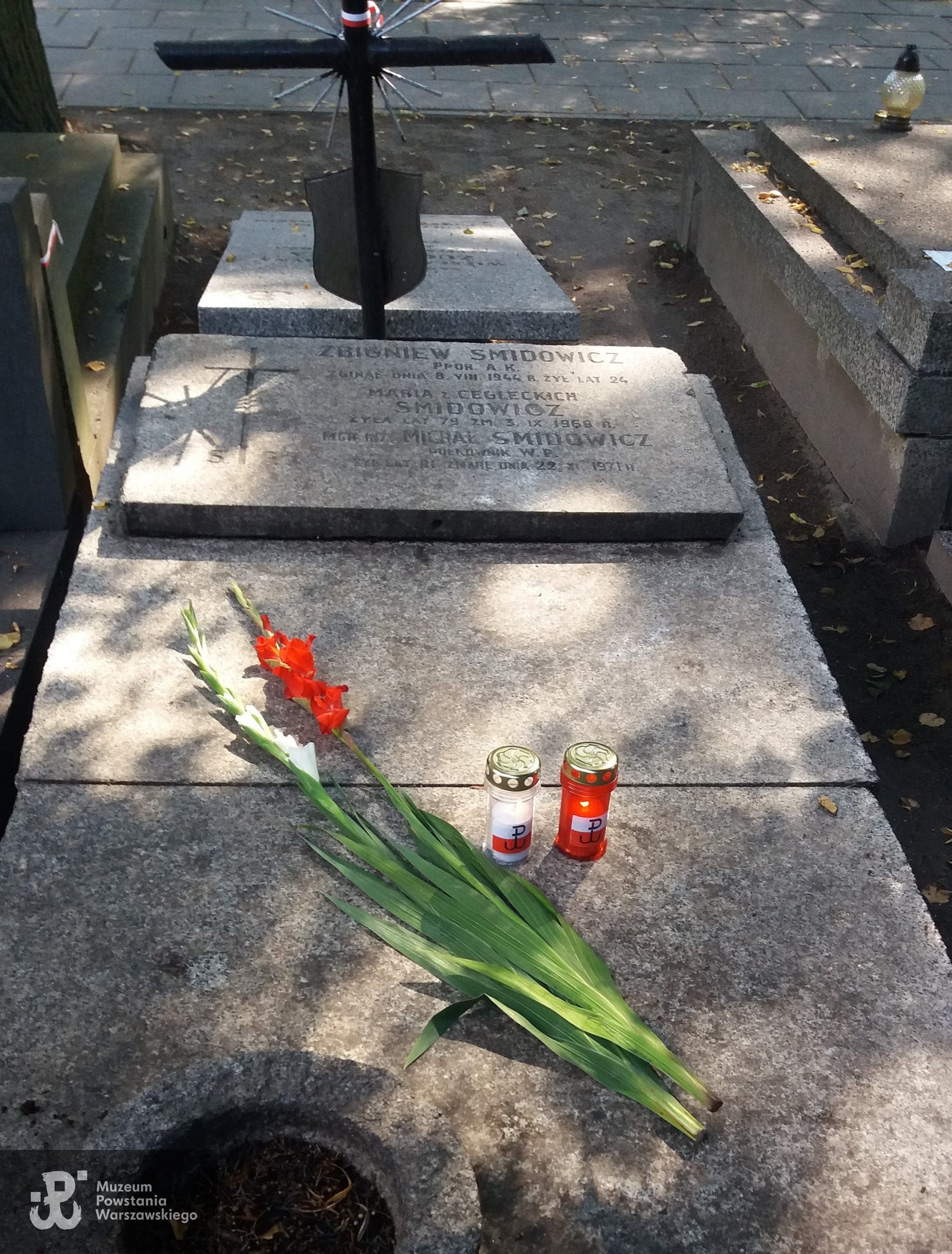 Cmentarz Wojskowy na Powązkach, kw. A-25, rząd 17, grób 28.