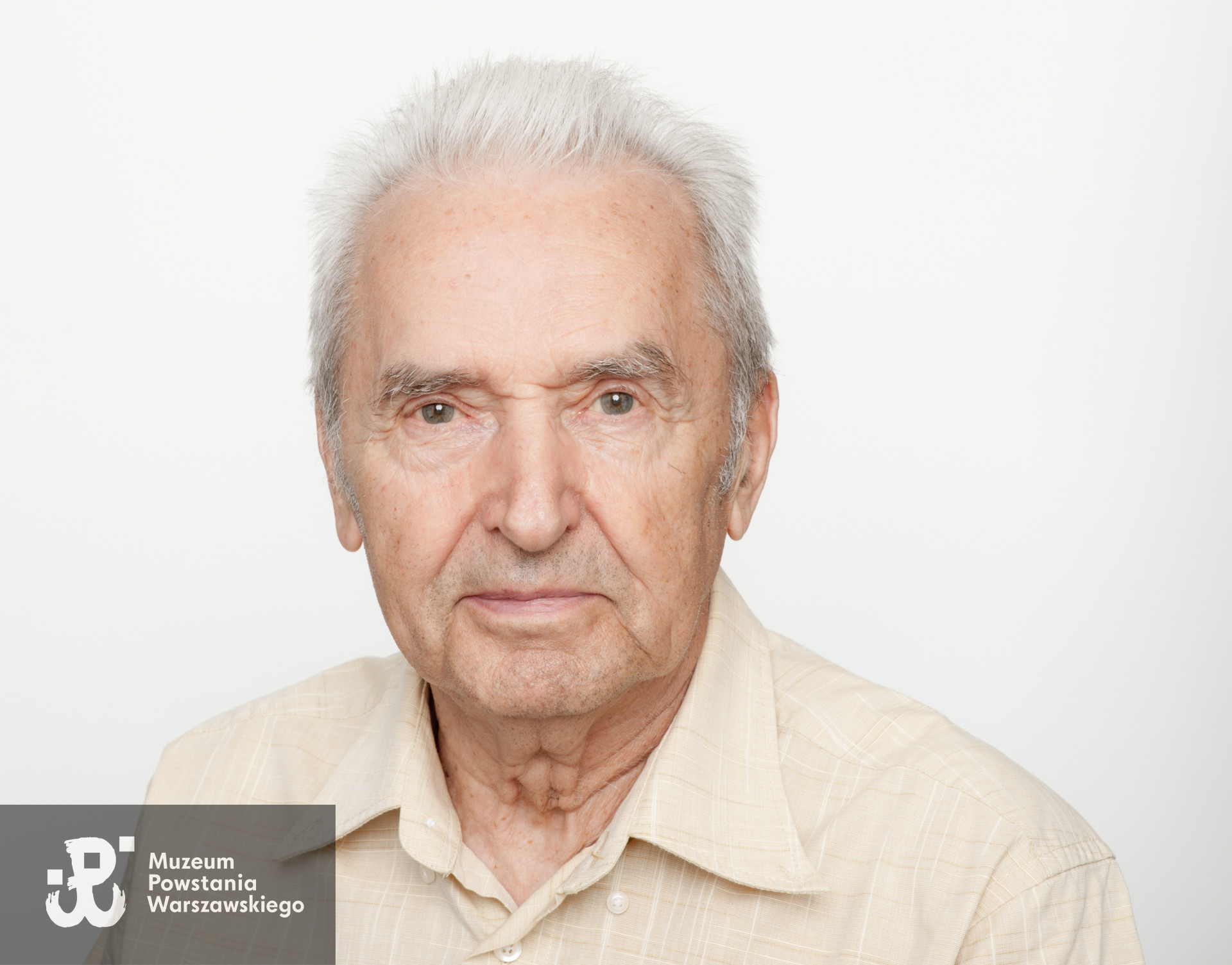 Zdjęcie z serii portretów Powstańców Warszawskich wykonanych w ramach projektu "1944/70/2014" realizowanego przez grupę WWPHOTO dla uczczenia 70. rocznicy wybuchu Powstania Warszawskiego. Muzeum Powstania Warszawskiego, 22.07-04.08 2013.