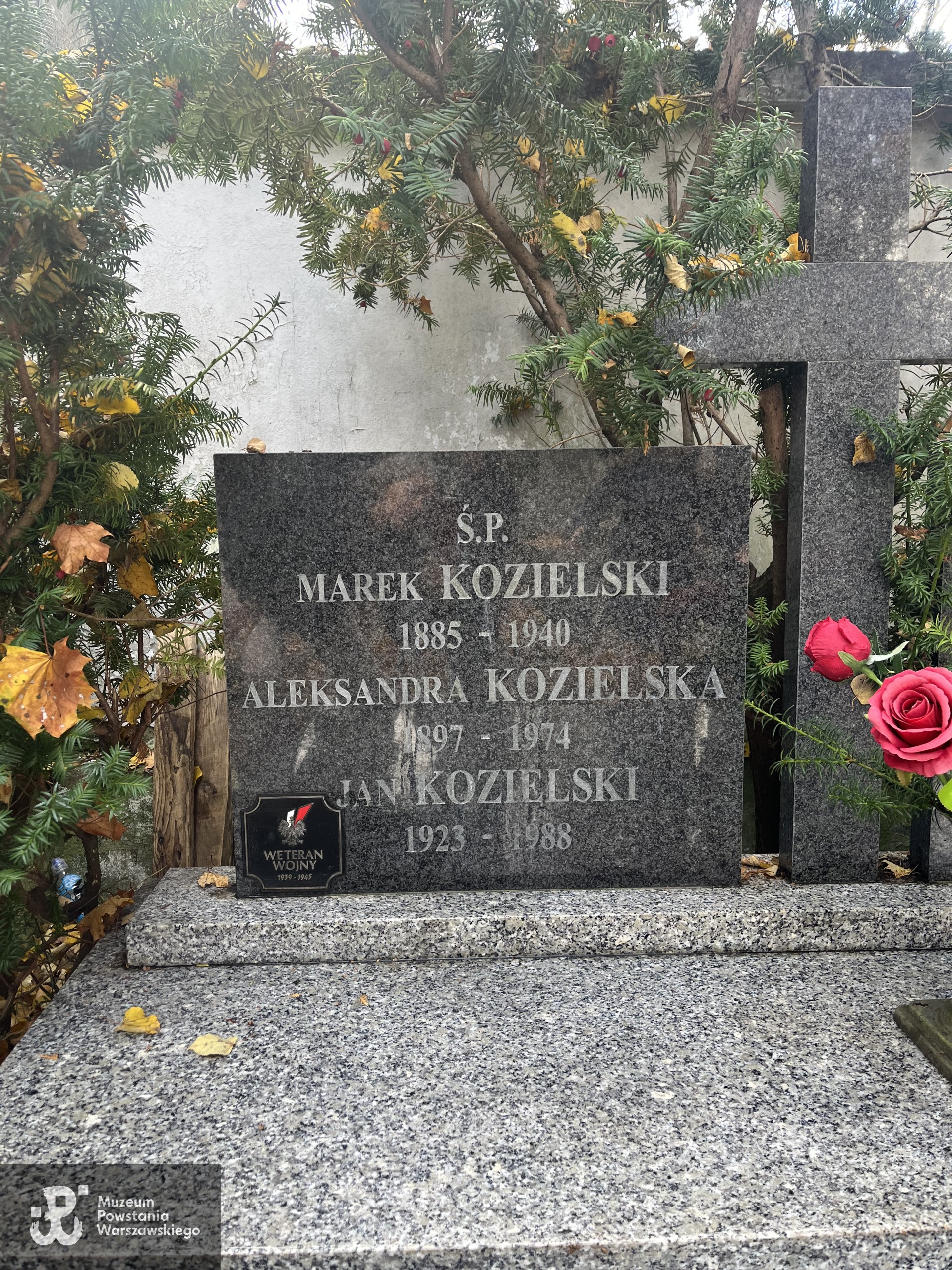 Grób rodzinny w Płocku  na Cmentarzu Rzymskokatolickim Parafii św. Bartłomieja Apostoła. Fot. udostępniła p. Maja Żółtowska, archiwum rodzinne