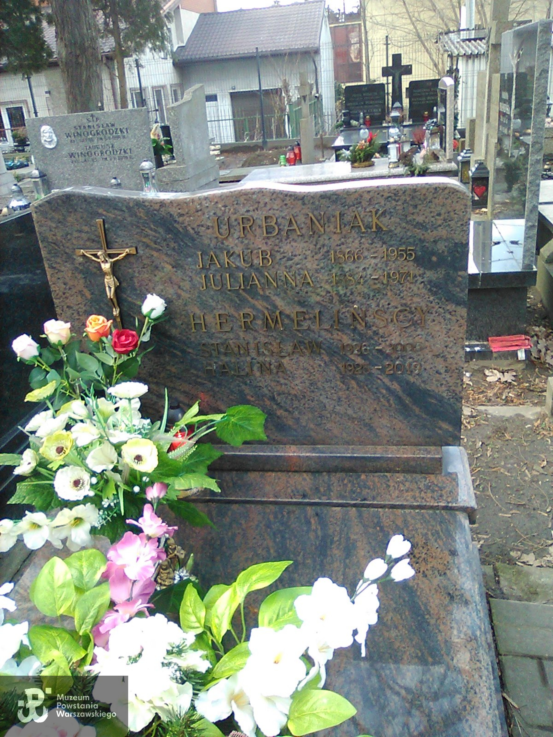 Cmentarz parafialny w Powsinie, miejsce pochowania  Haliny Hermelińskiej z domu Trzewik