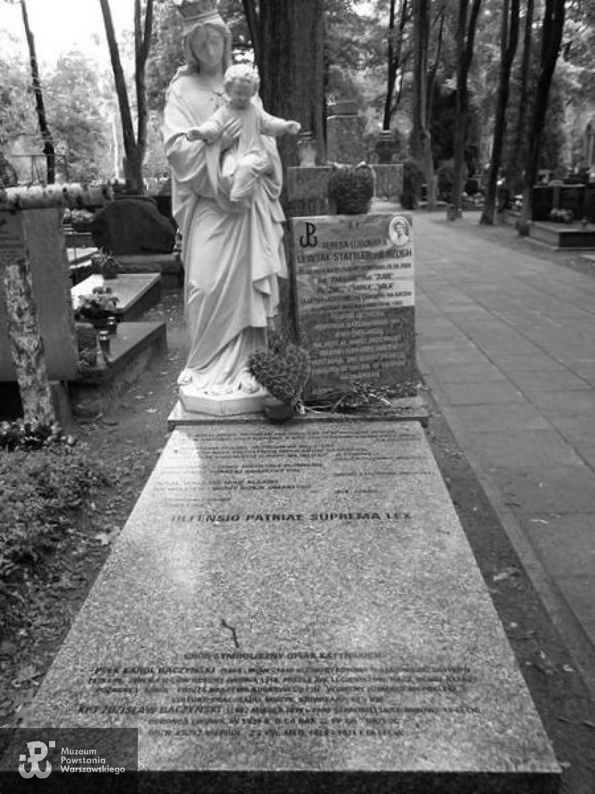 Mogiła Teresy Szuch-Lewtak-Stattler na warszawskich Powązkach