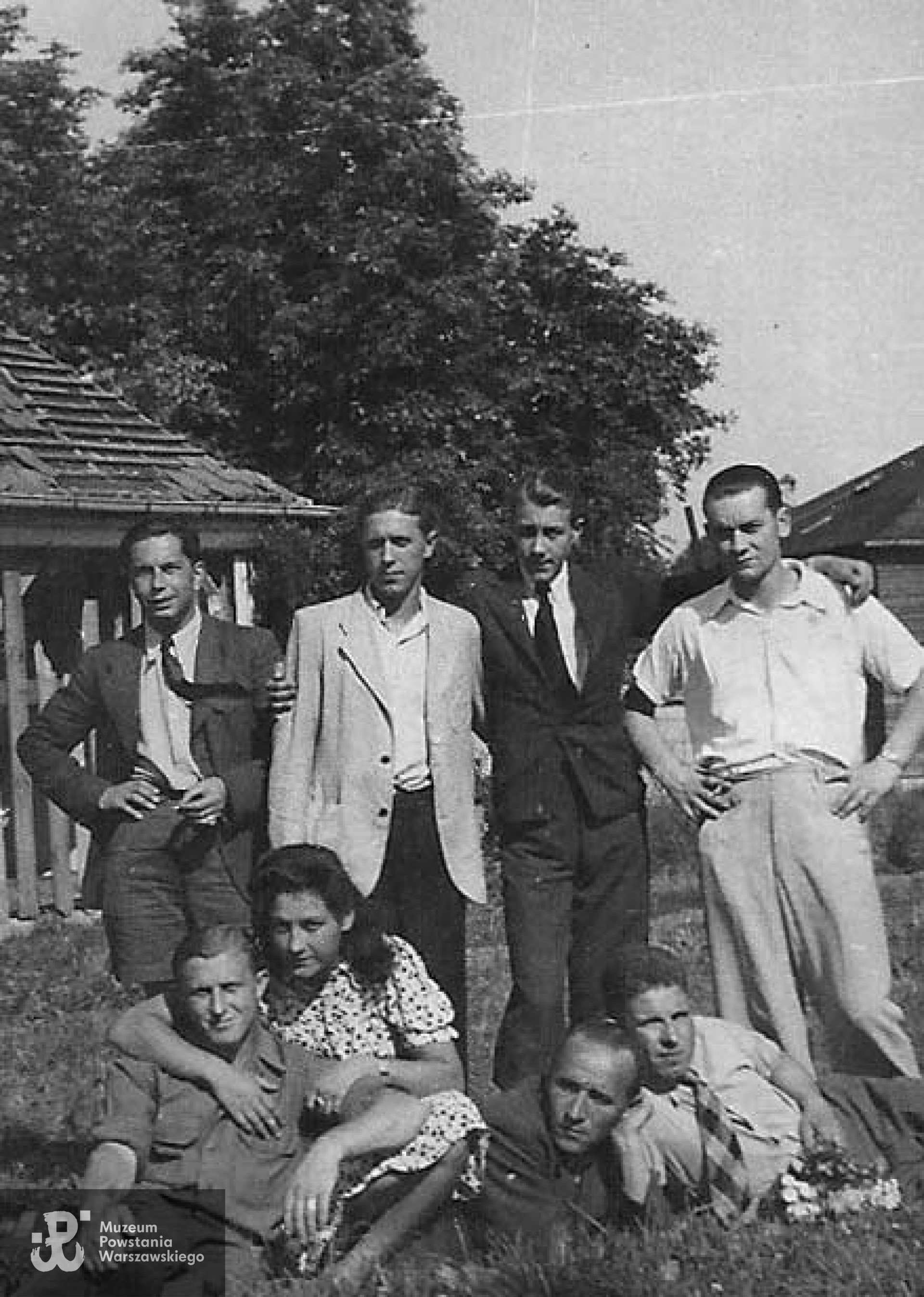 Władysław Stoncysz drugi z lewej - zdjęcie z lat okupacji
