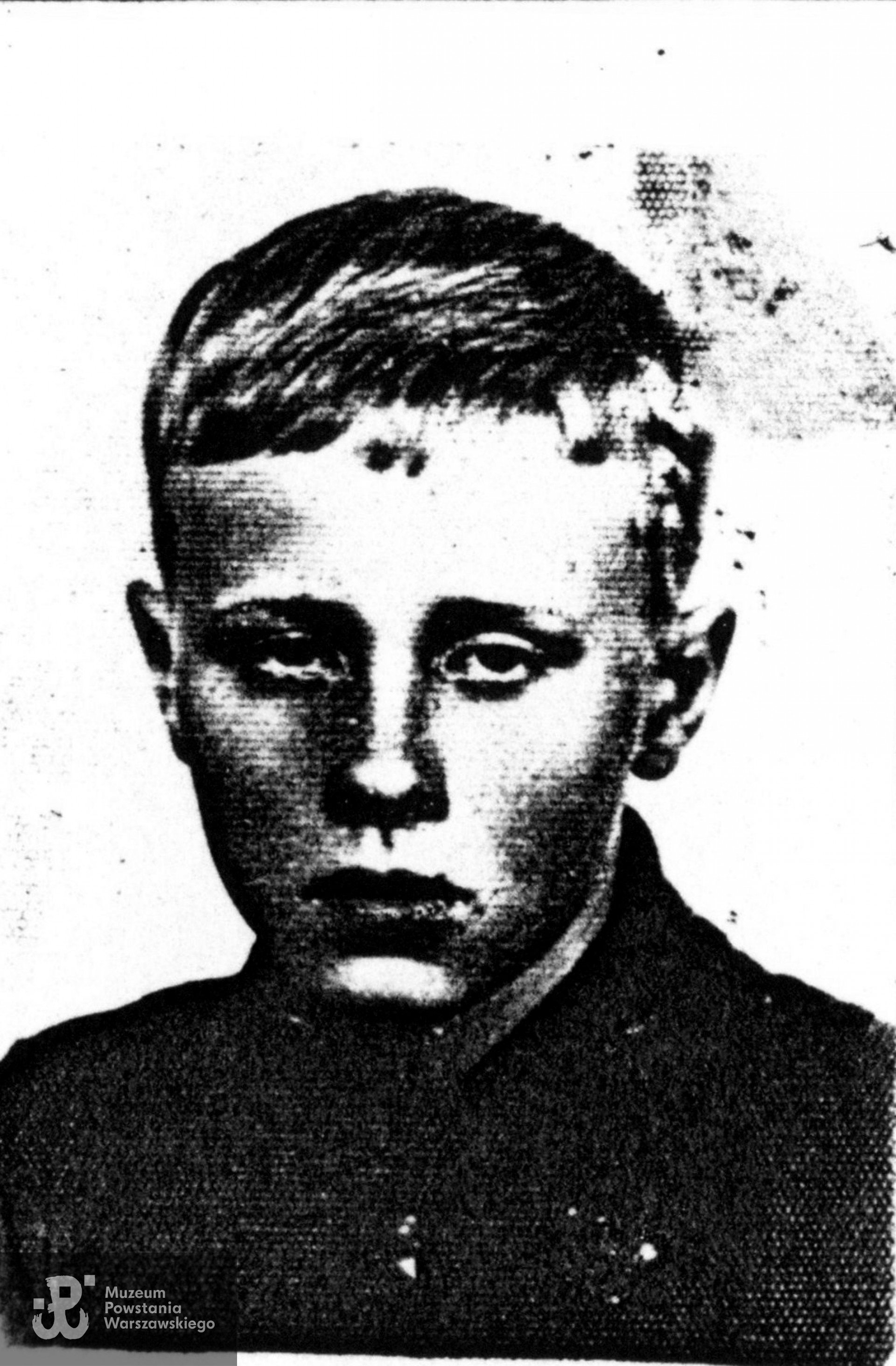 Janusz Ginalski „Janusz”. Fotografia dołączona do Ankiety Uczestnika Powstania Warszawskiego, zasób Pokoju Kombatanta MPW