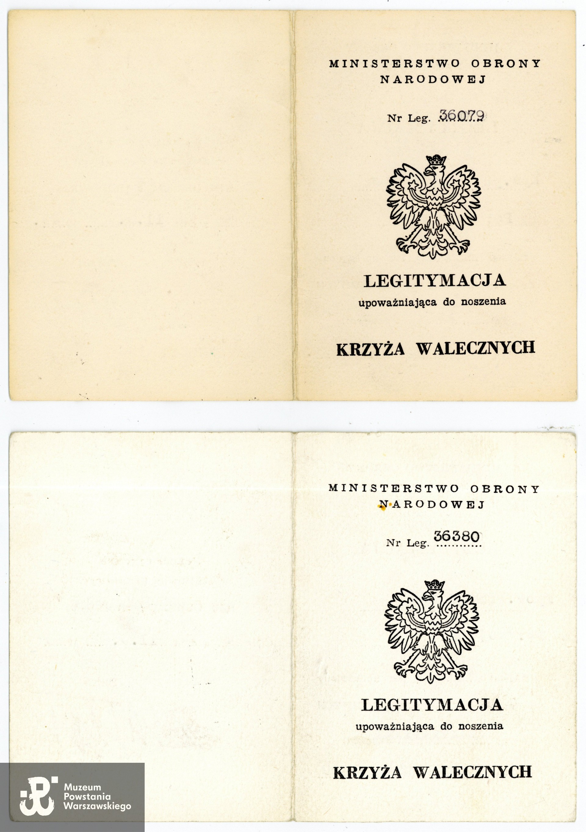 Legitymacje odznaczeniowe - Krzyż Walecznych. Ze zbiorów rodzinnych p. Joanny Lechowicz, córki Powstańca. Skany wykonano w Muzeum Powstania Warszawskiego wiosną 2025 r. 