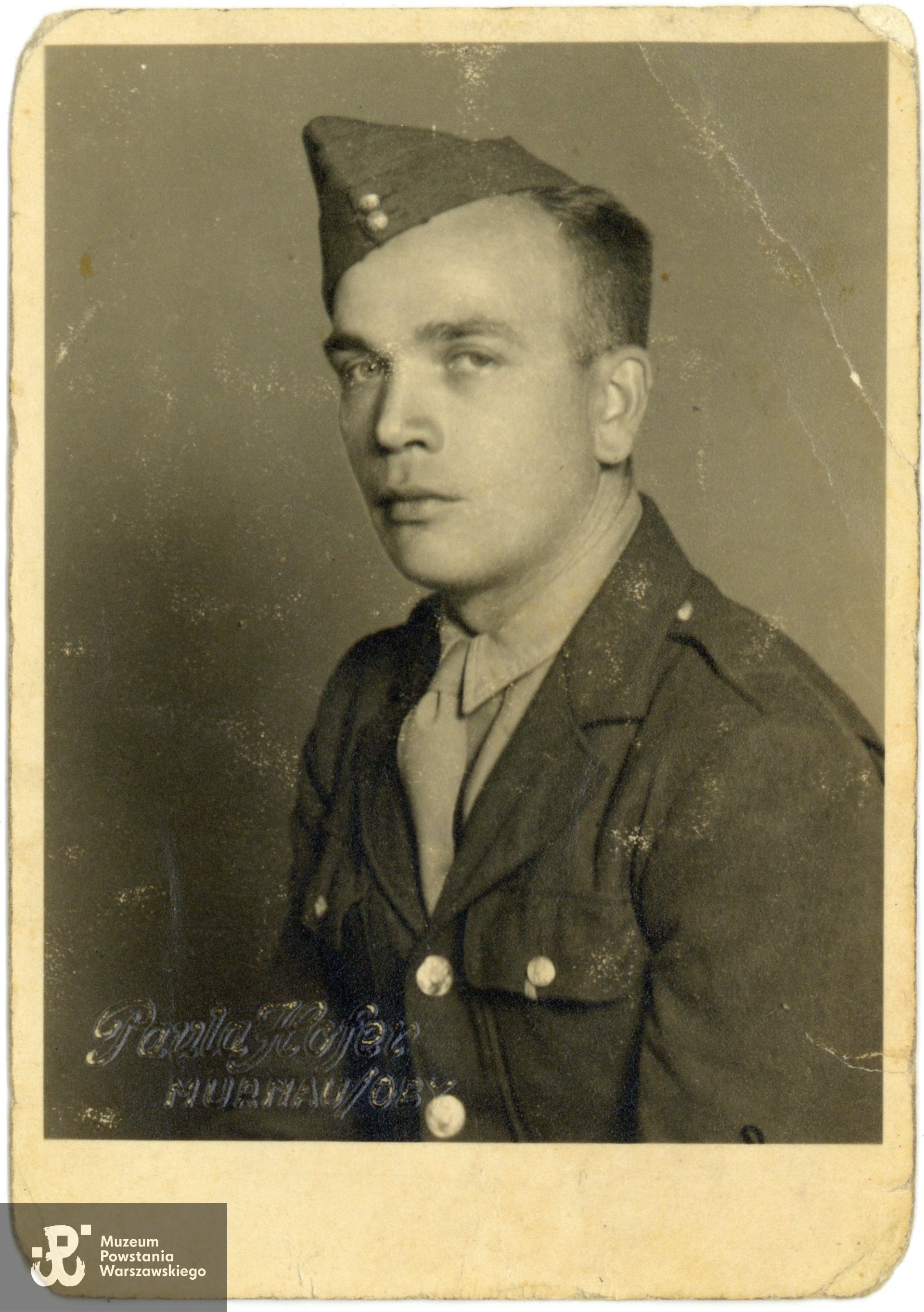 kpr. pchor. Stanisław Szczepan Ciecierski  ps. Dąbrowski, po wyzwoleniu. Fot. ze zbiorów rodzinnych, udostępniła p. Renata Dziewońska z domu Ciecierska, stryjeczna wnuczka Powstańca, skany wykonano w Muzeum Powstania Warszawskiego, 06/2024