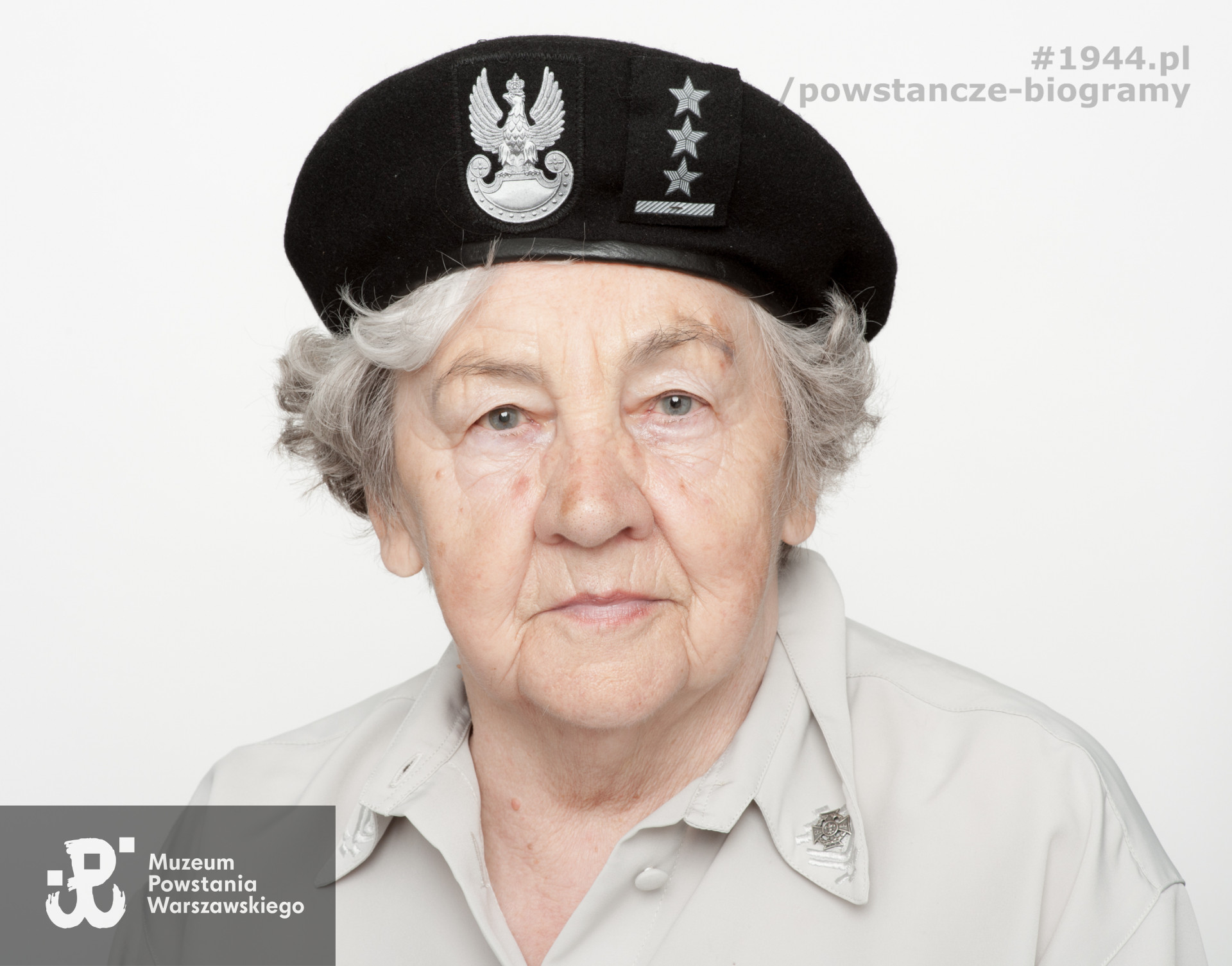 Danuta Gromczyńska  z domu Karczewska  ps. „Dada”. Zdjęcie z serii portretów Powstańców Warszawskich wykonanych w ramach projektu "1944/70/2014" realizowanego przez grupę WWPHOTO dla uczczenia 70. rocznicy wybuchu Powstania Warszawskiego. Muzeum Powstania Warszawskiego, 22.07-04.08 2013.