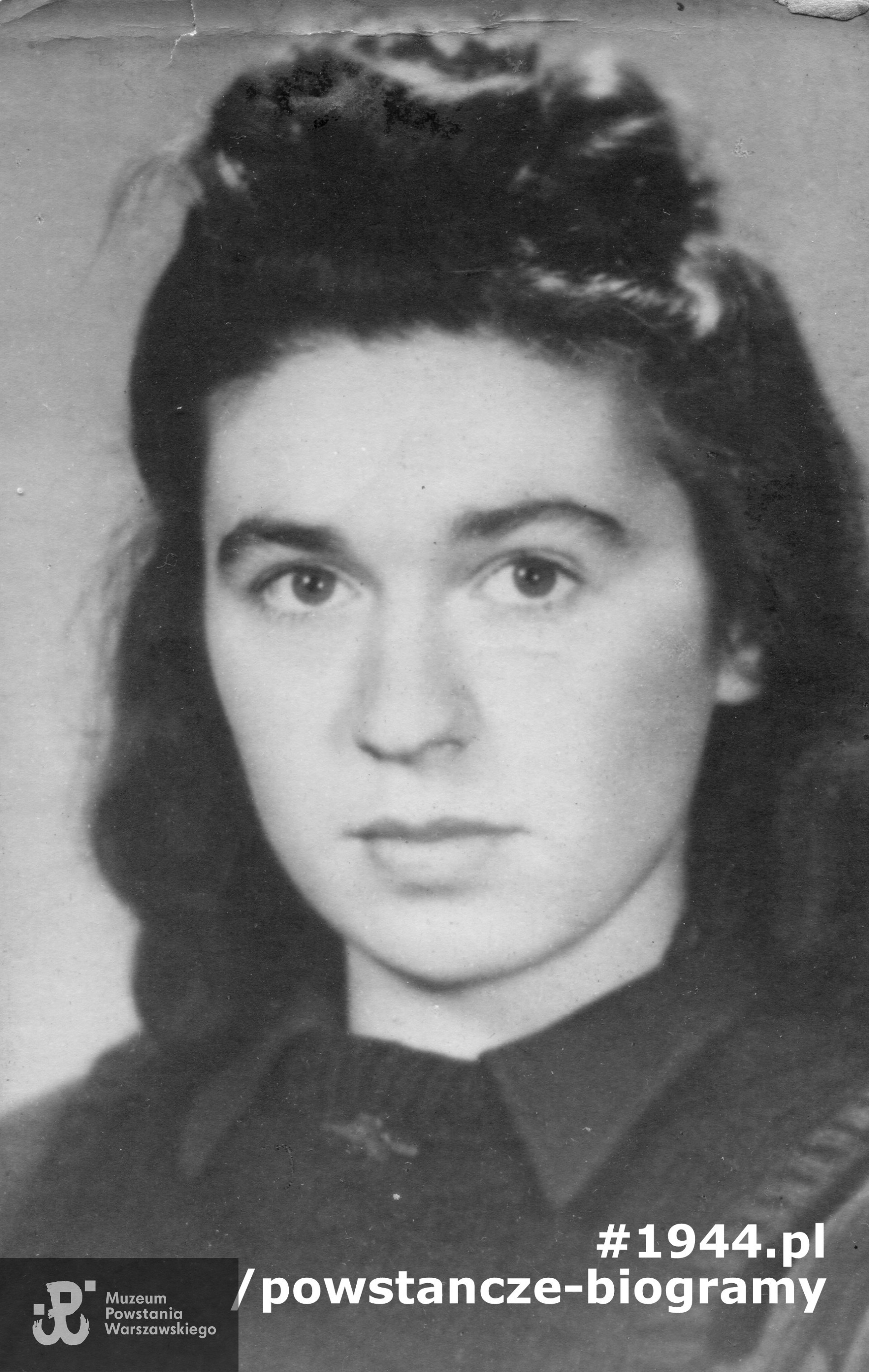 Janina Sarnecka z domu  Herfurt "Janeczka” (1922-1944). Fot. ze zbiorów Muzeum Powstania Warszawskiego, sygn. P/8666/16, dar Jędrzeja Gerwela
