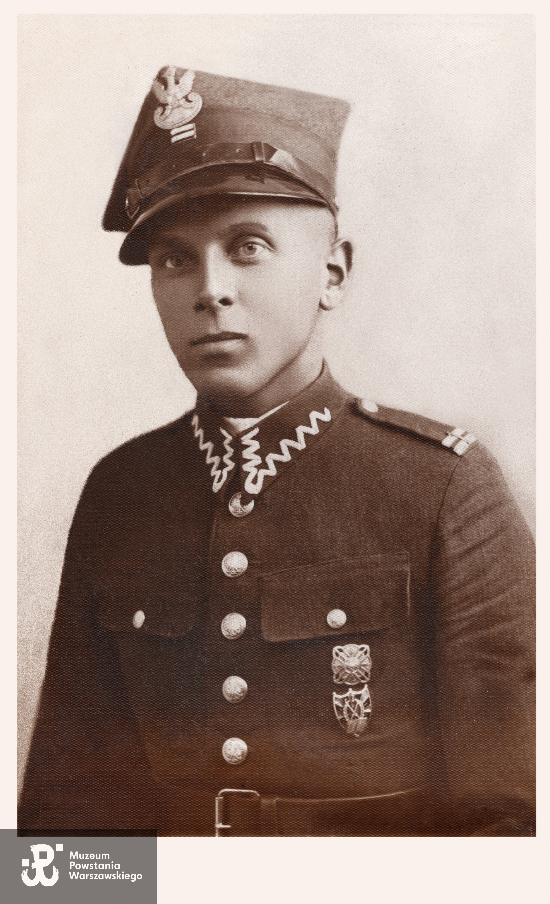 Roman Gałecki ps. Zbigniew - fotografia portretowa wykonana w 1937 roku w Wilnie. Ze zbiorów rodzinnych p. Danuty Szydłowskiej