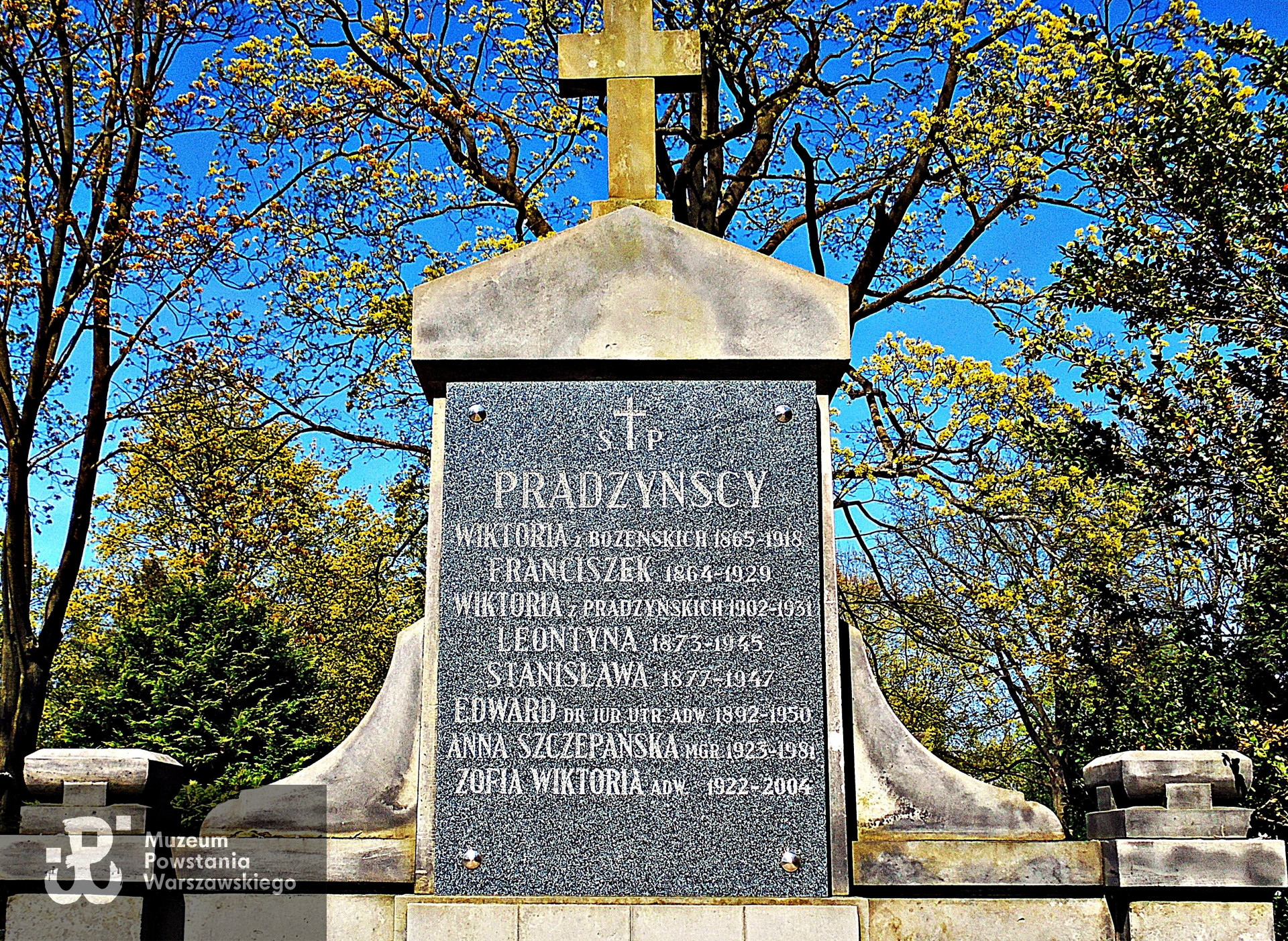 Stary Cmentarz w Łodzi - grób rodziny Prądzyńskich. Fot. domena publiczna