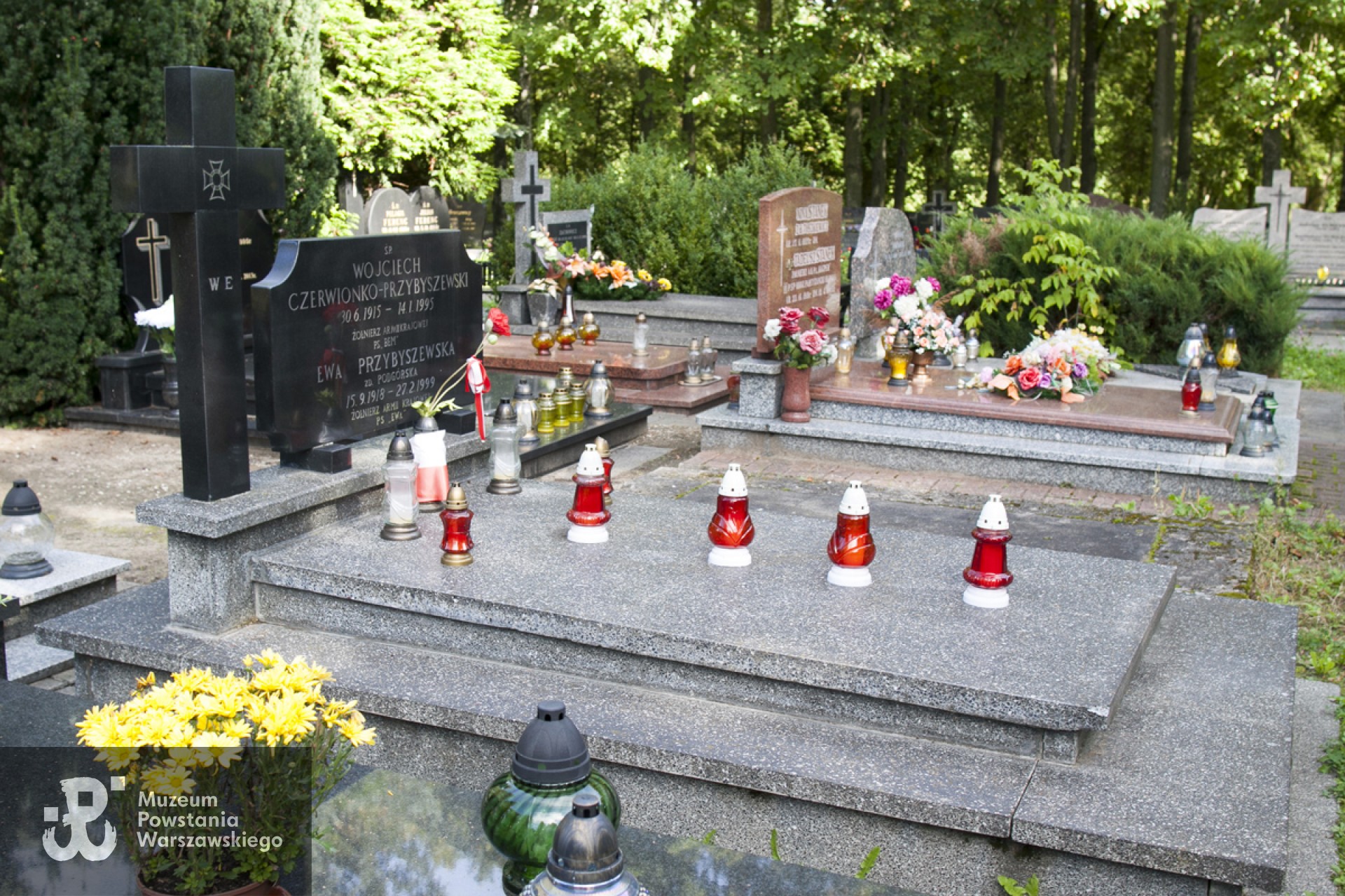 Olsztyn,  Cmentarz Komunalny  przy ul. Poprzecznej, kwatera 19B, rząd 5, grób 5. Źródło: ZCK Olsztyn, https://msipmo.olsztyn.eu/zck/imapsrv/filerep/osipRepPliki/57046/view