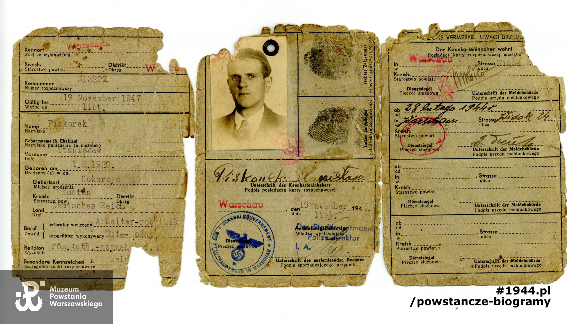 Należąca do Stanisława kenkarta  (niem. Kennkarte, karta rozpoznawcza). Dokument wystawiony w okresie okupacji niemieckiej  - 1942 r. Ze zbiorów Muzeum Powstania Warszawskiego, sygn. MPW-A/2218 (P/875)