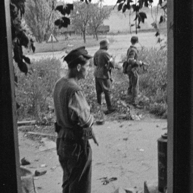 Fotografia z Powstania Warszawskiego autorstwa Eugeniusza Lokajskiego