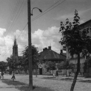 Albumy z fotografiami autorstwa Olgierda Budrewicza z lat 1939-1941, 1941-1944 i  1945-1949