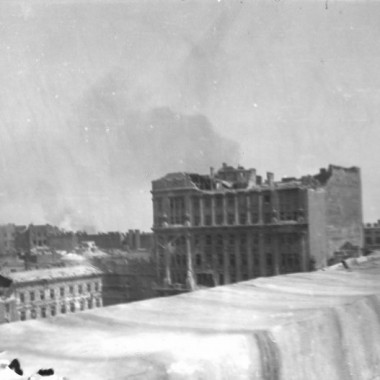 Fotografia z Powstania Warszawskiego autorstwa Joachima Joachimczyka