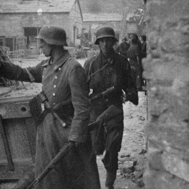 Fotografia z Powstania Warszawskiego autorstwa Eugeniusza Lokajskiego