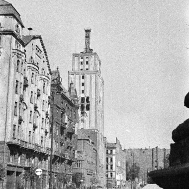 Fotografia z Powstania Warszawskiego autorstwa Eugeniusza Lokajskiego