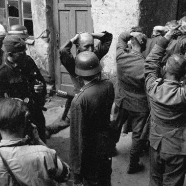 Fotografia z Powstania Warszawskiego autorstwa Eugeniusza Lokajskiego