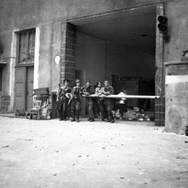 Fotografia z Powstania Warszawskiego autorstwa Joachima Joachimczyka