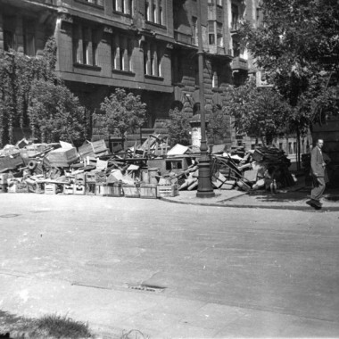 Fotografia z Powstania Warszawskiego autorstwa Joachima Joachimczyka