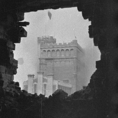 Fotografia z Powstania Warszawskiego autorstwa Eugeniusza Lokajskiego