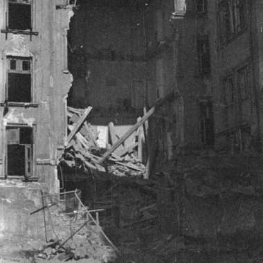 Fotografia z Powstania Warszawskiego autorstwa Eugeniusza Lokajskiego
