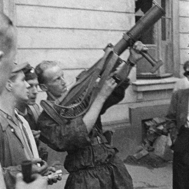 Fotografia z Powstania Warszawskiego autorstwa Eugeniusza Lokajskiego