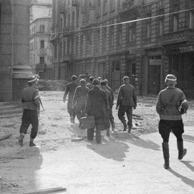 Fotografia z Powstania Warszawskiego autorstwa Eugeniusza Lokajskiego